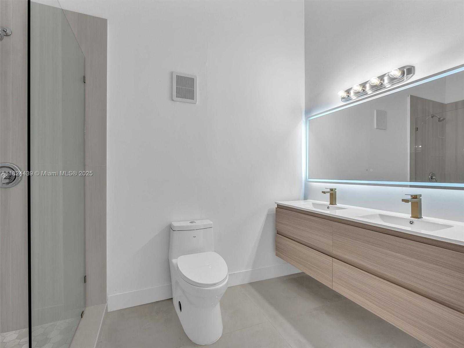 Small Image of 3427 ATLANTA DR, Hollywood Number 25