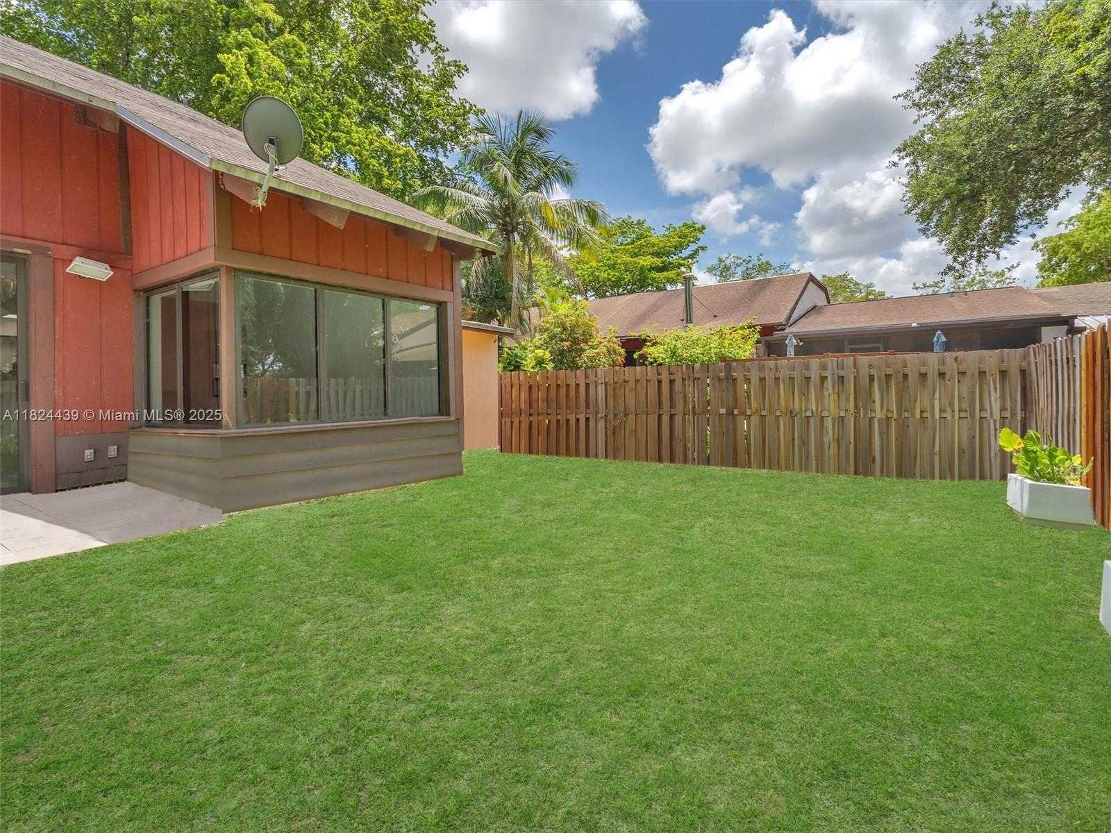Small Image of 3427 ATLANTA DR, Hollywood Number 27