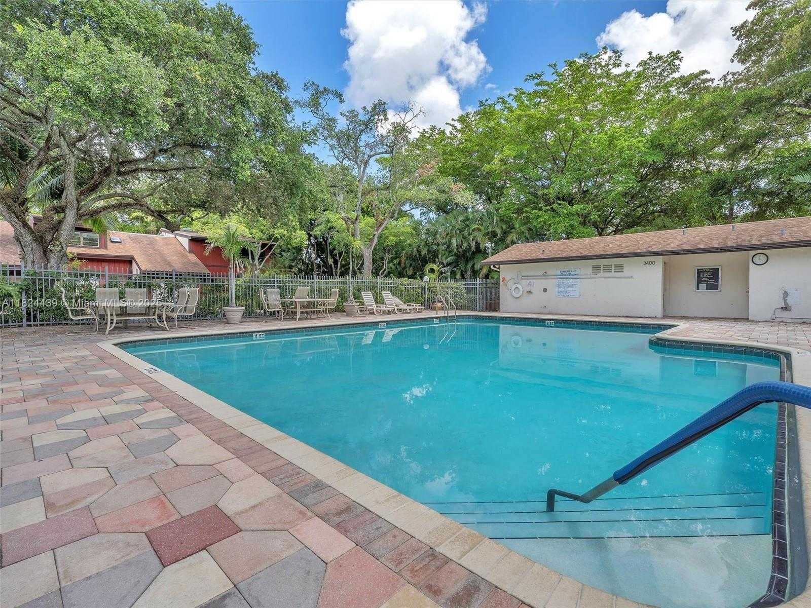 Small Image of 3427 ATLANTA DR, Hollywood Number 29