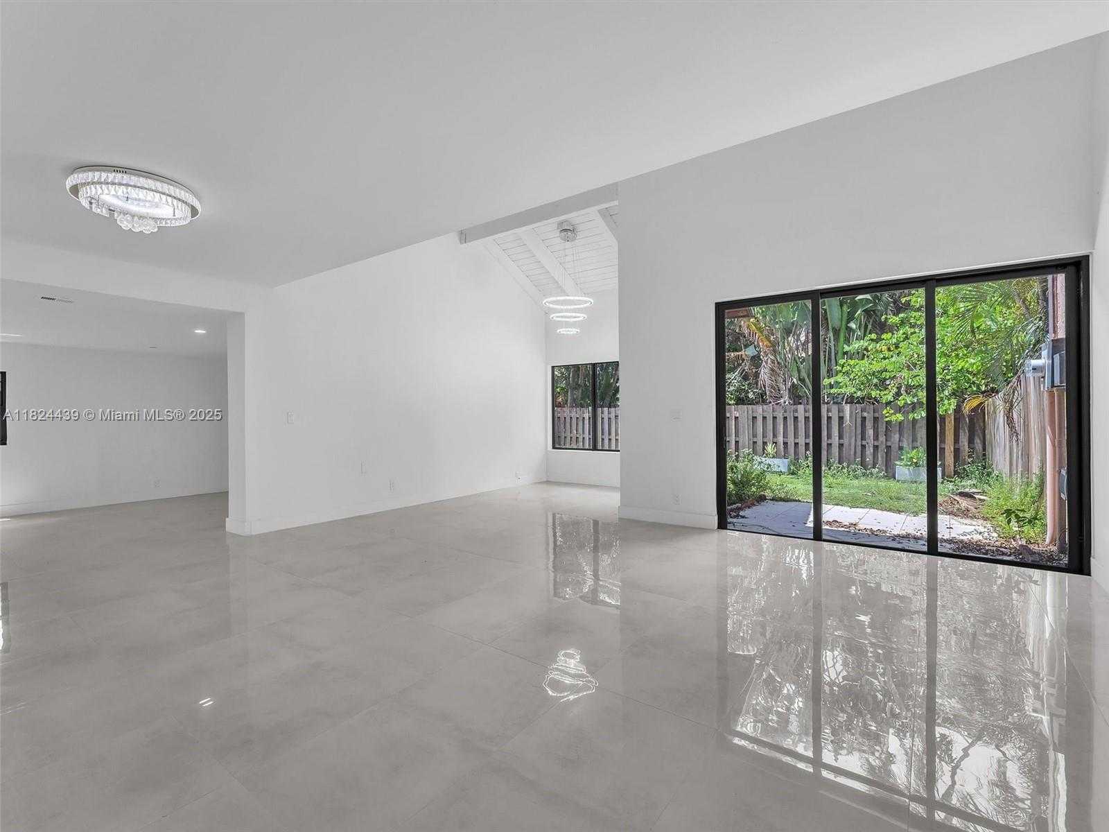 Small Image of 3427 ATLANTA DR, Hollywood Number 6