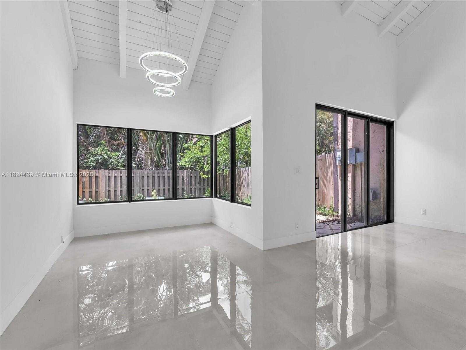 Small Image of 3427 ATLANTA DR, Hollywood Number 7
