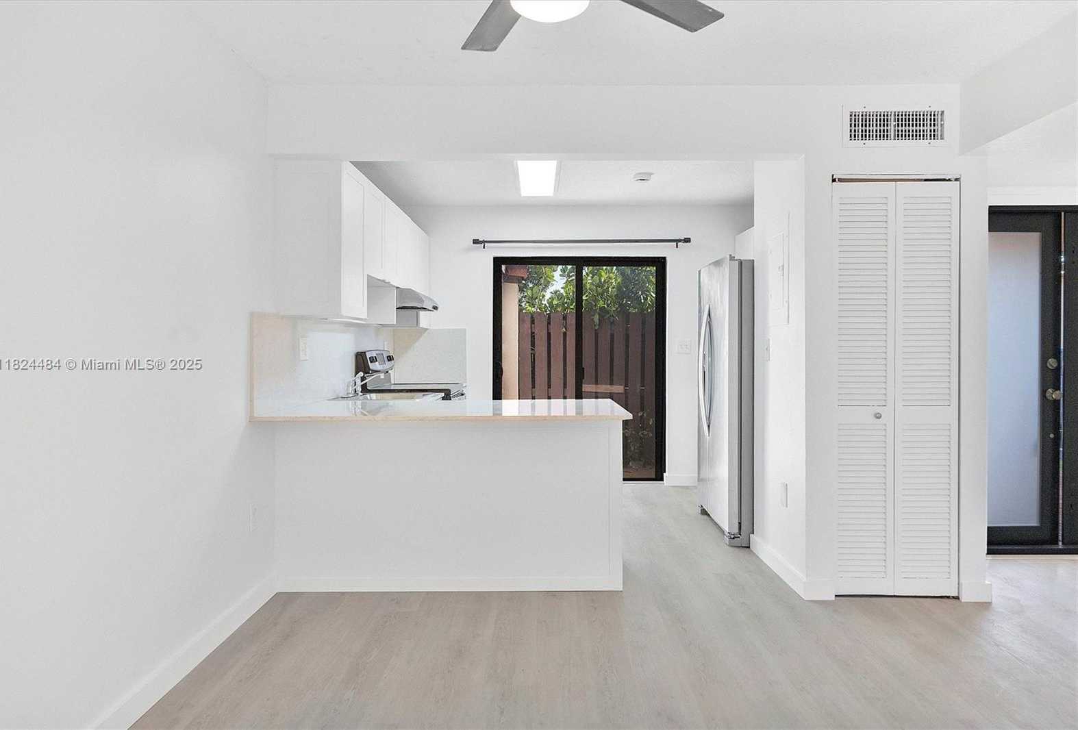 Small Image of 3809 SOUTH WEST 82ND AVE #V-21, Miami Number 9