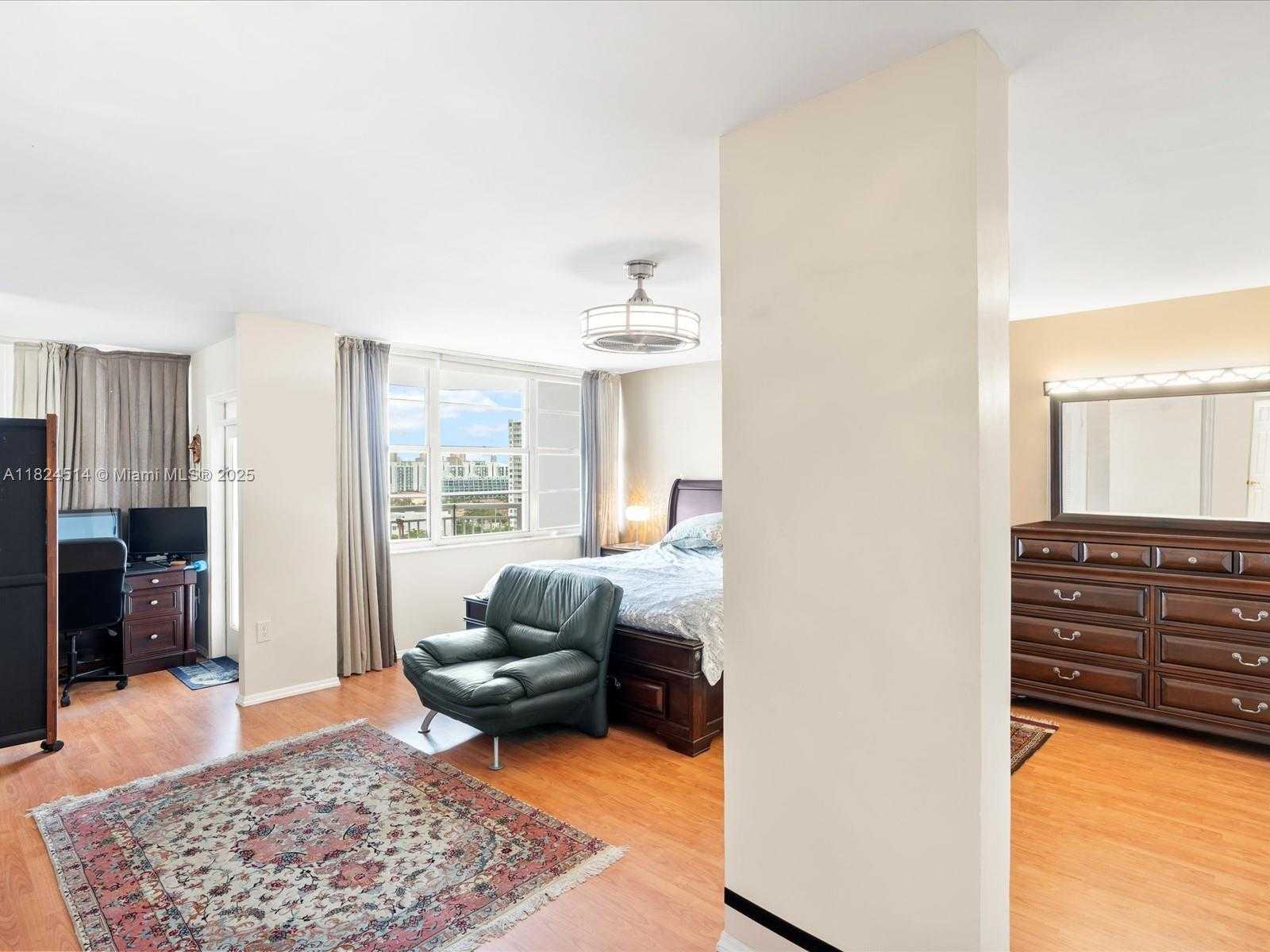 Small Image of 18071 BISCAYNE BLVD #1401, Aventura Number 21