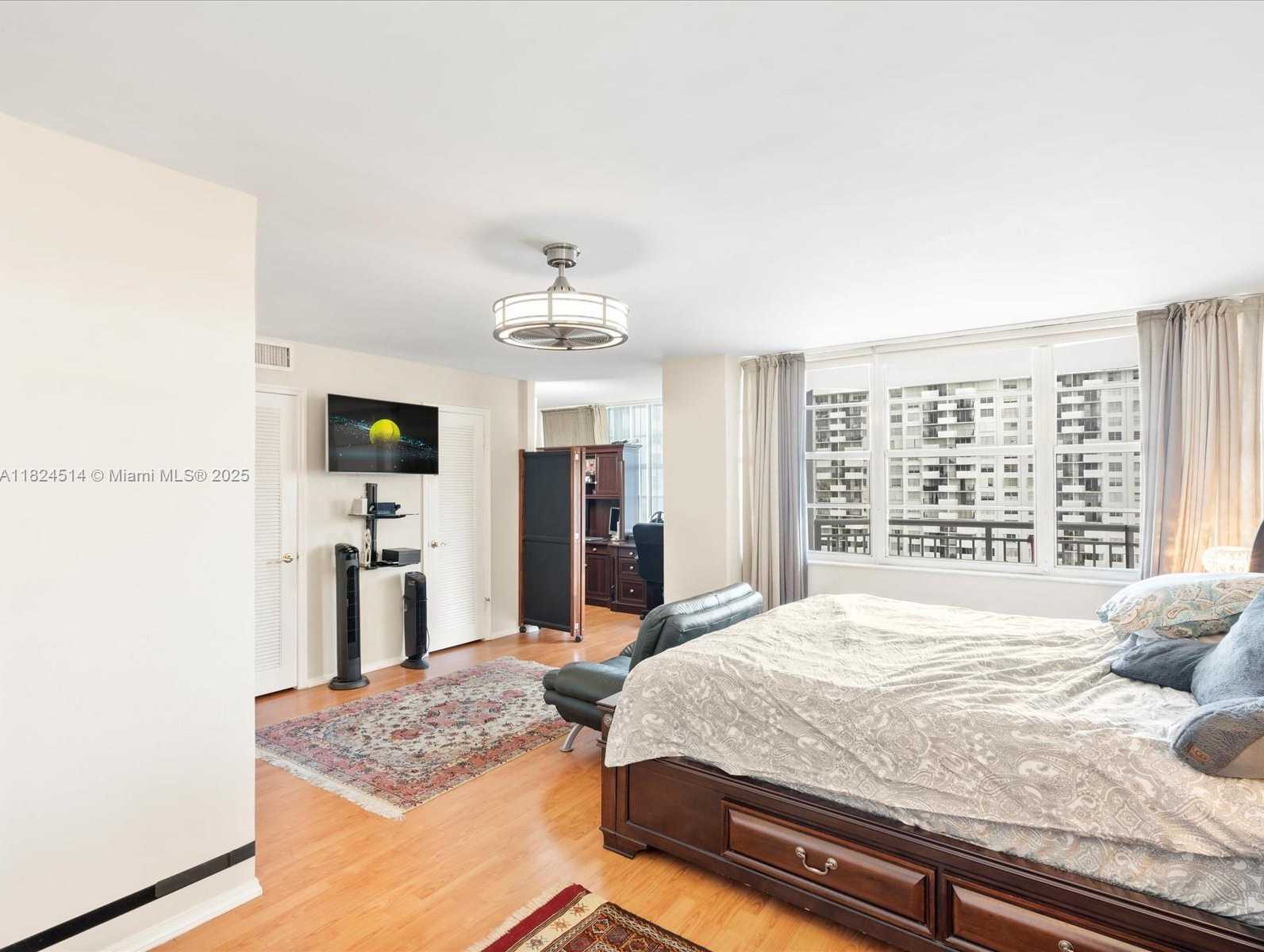 Small Image of 18071 BISCAYNE BLVD #1401, Aventura Number 22