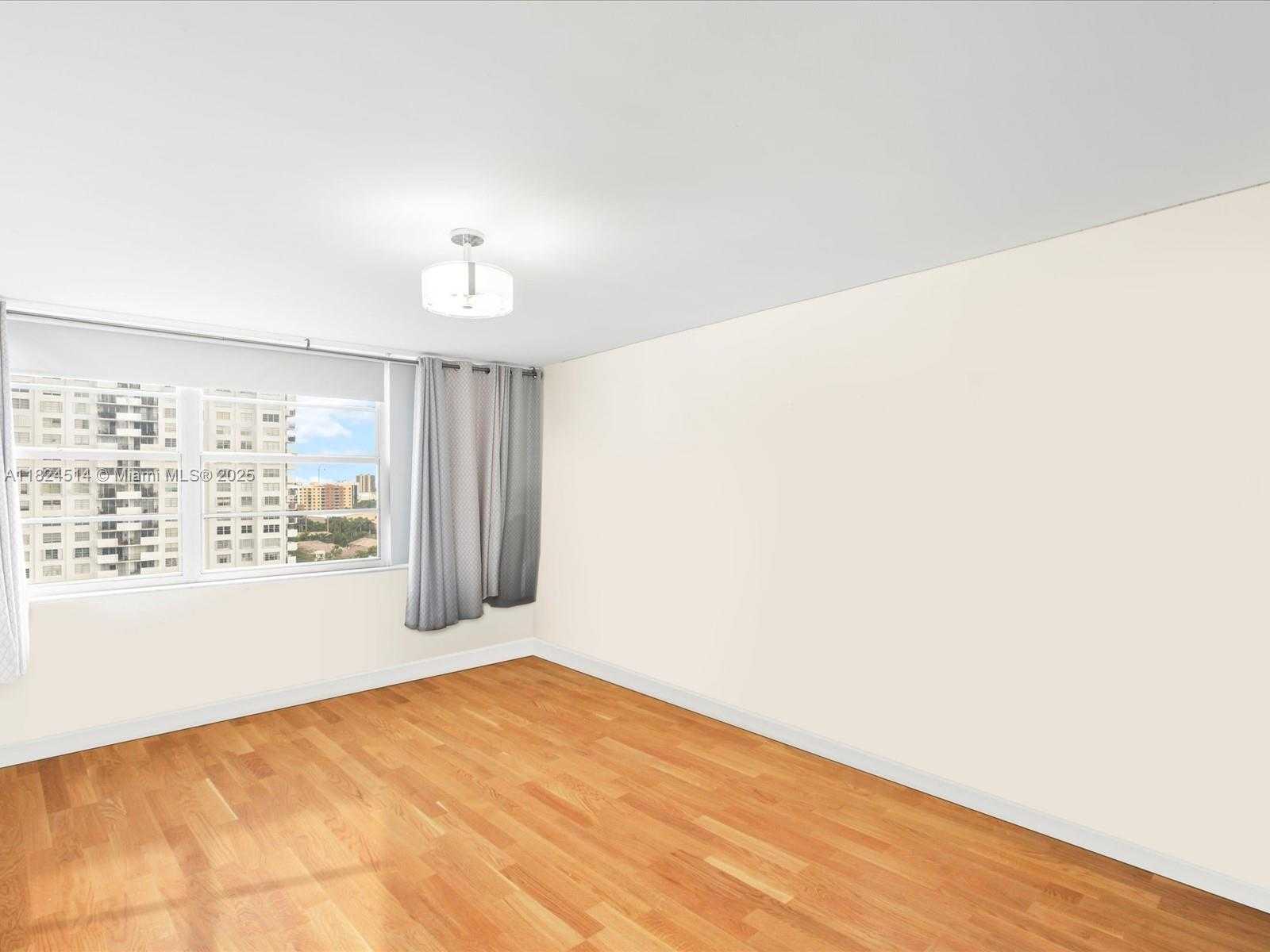 Small Image of 18071 BISCAYNE BLVD #1401, Aventura Number 26