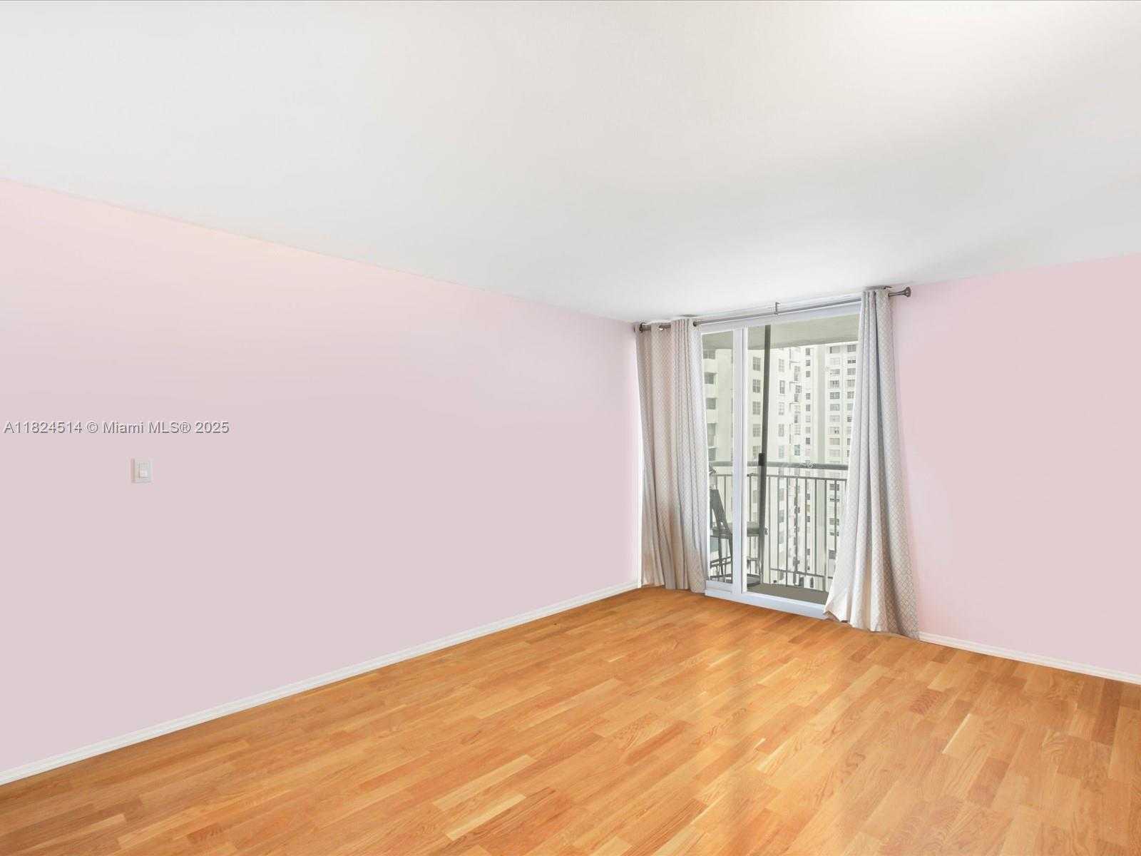 Small Image of 18071 BISCAYNE BLVD #1401, Aventura Number 27