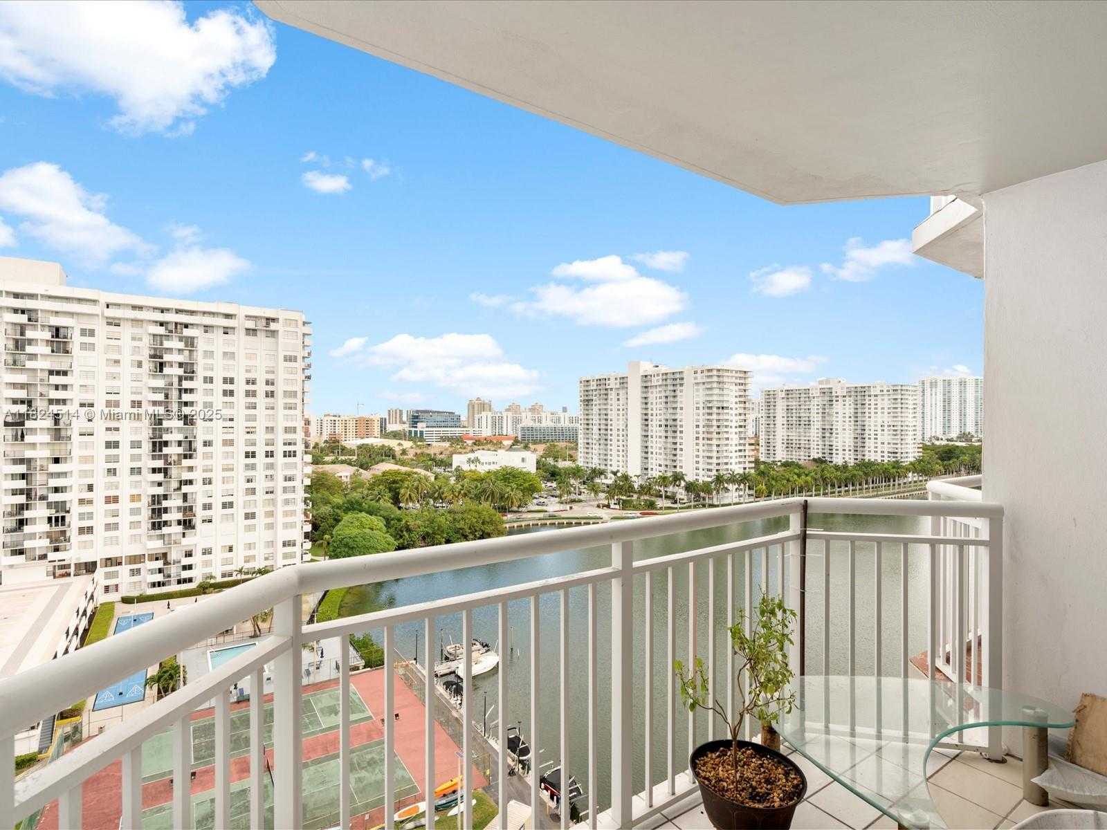 Small Image of 18071 BISCAYNE BLVD #1401, Aventura Number 30