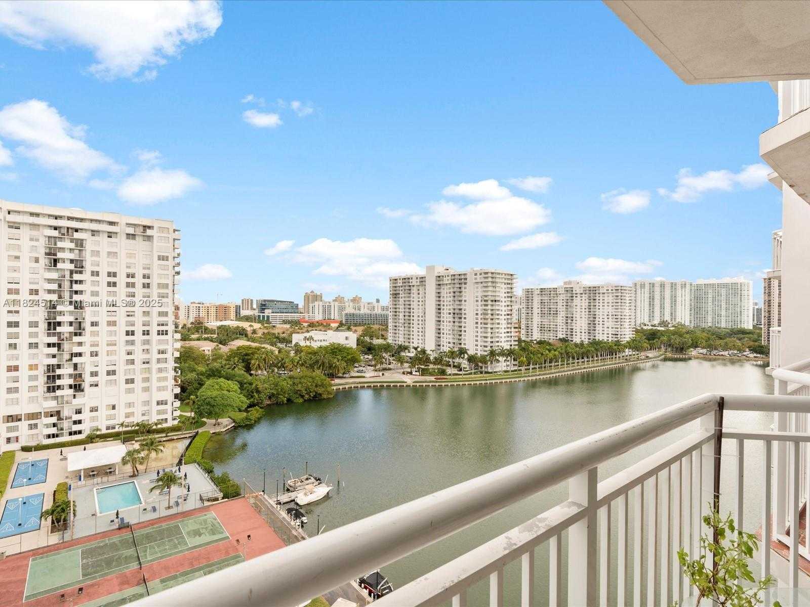 Small Image of 18071 BISCAYNE BLVD #1401, Aventura Number 31