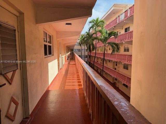 Small Image of 215 SOUTH EAST 3RD AVE #307B, Hallandale Beach Number 3
