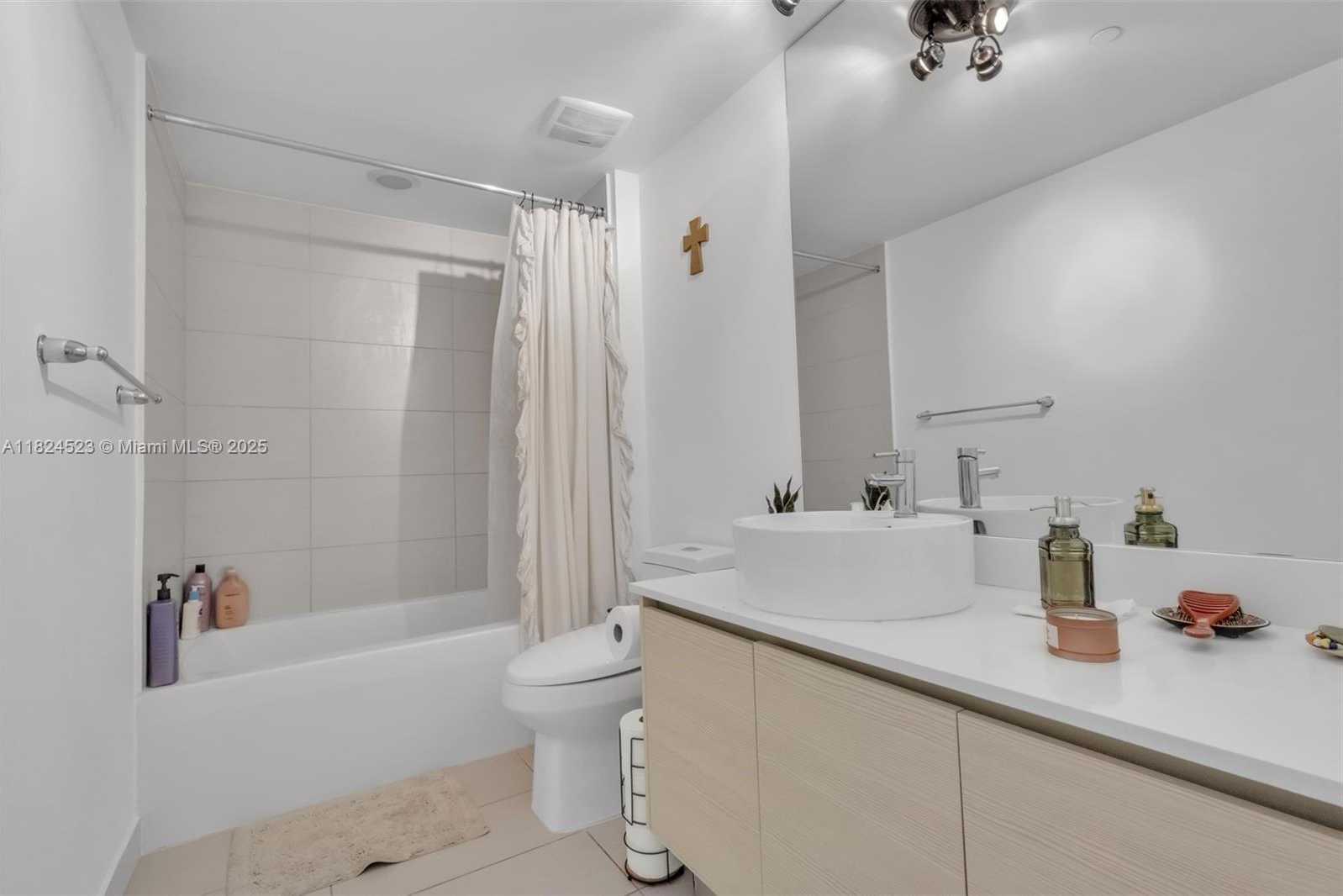 Small Image of 4250 BISCAYNE BLVD #1217, Miami Number 10