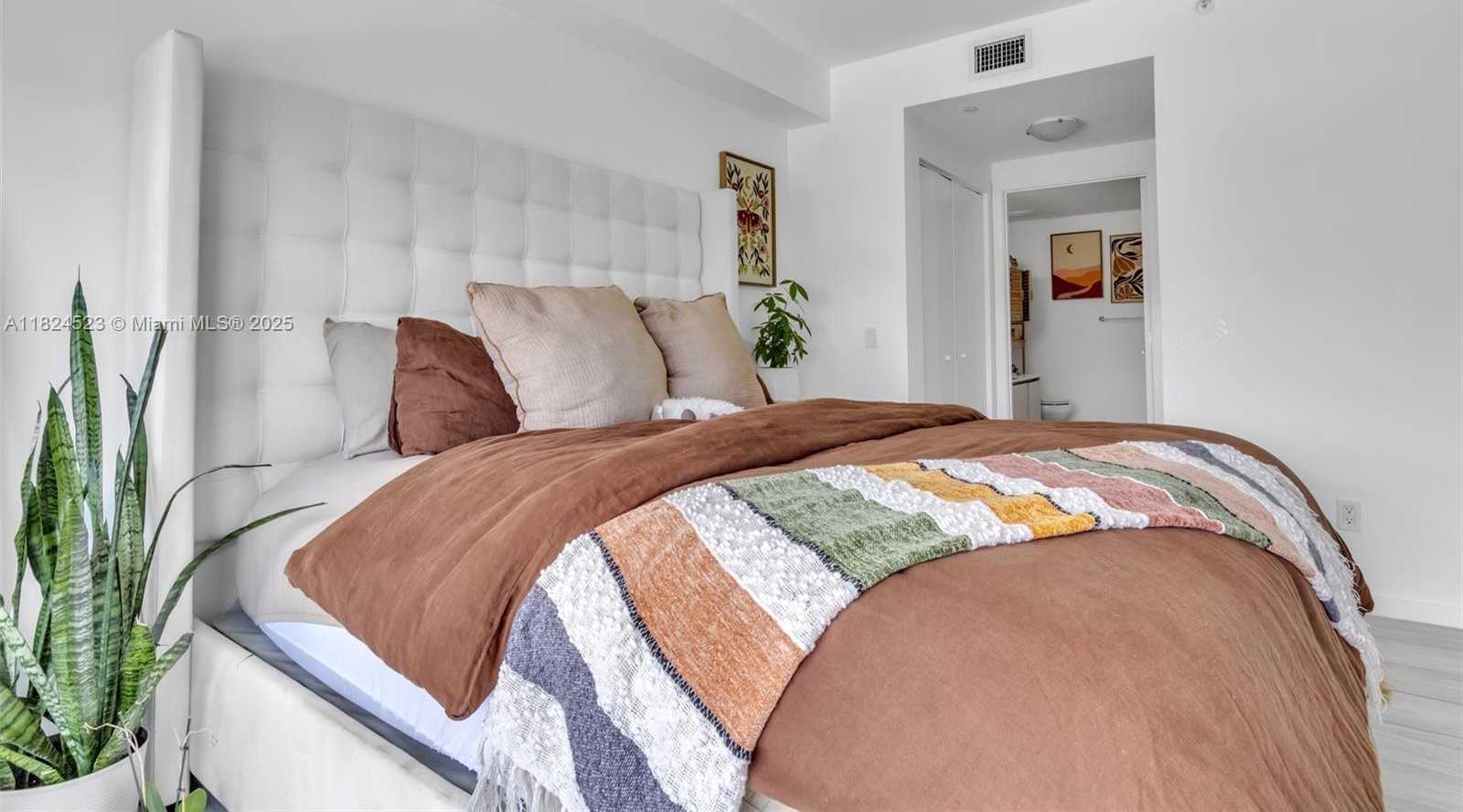 Small Image of 4250 BISCAYNE BLVD #1217, Miami Number 15