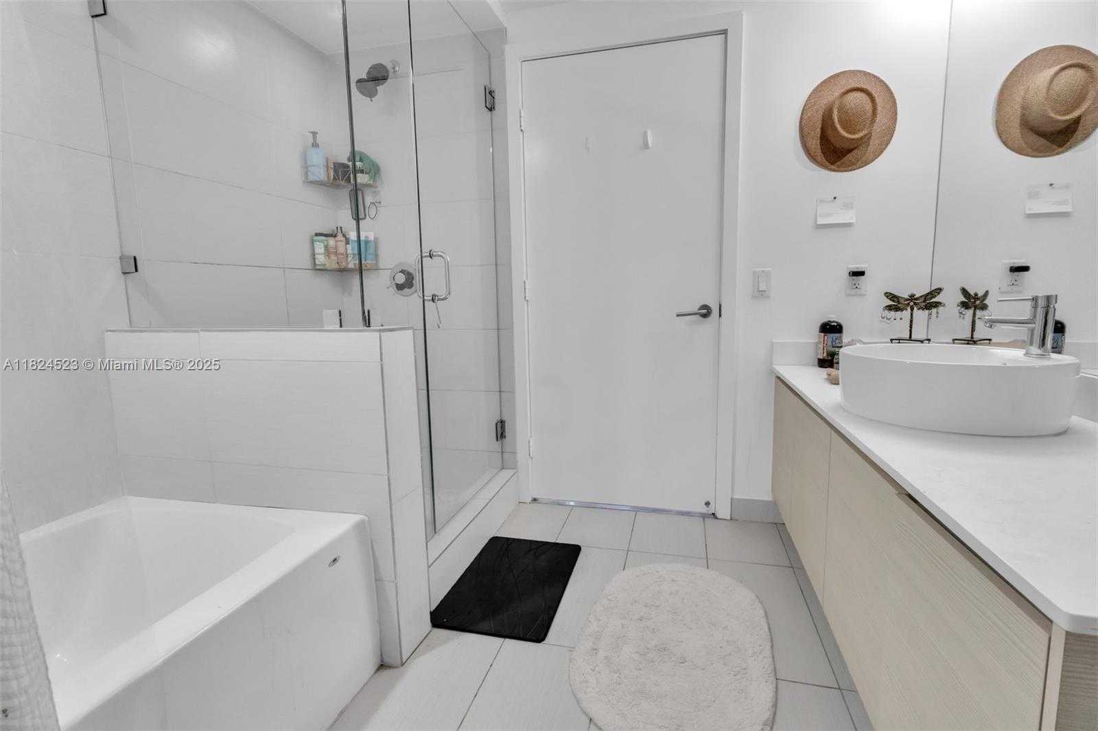 Small Image of 4250 BISCAYNE BLVD #1217, Miami Number 16