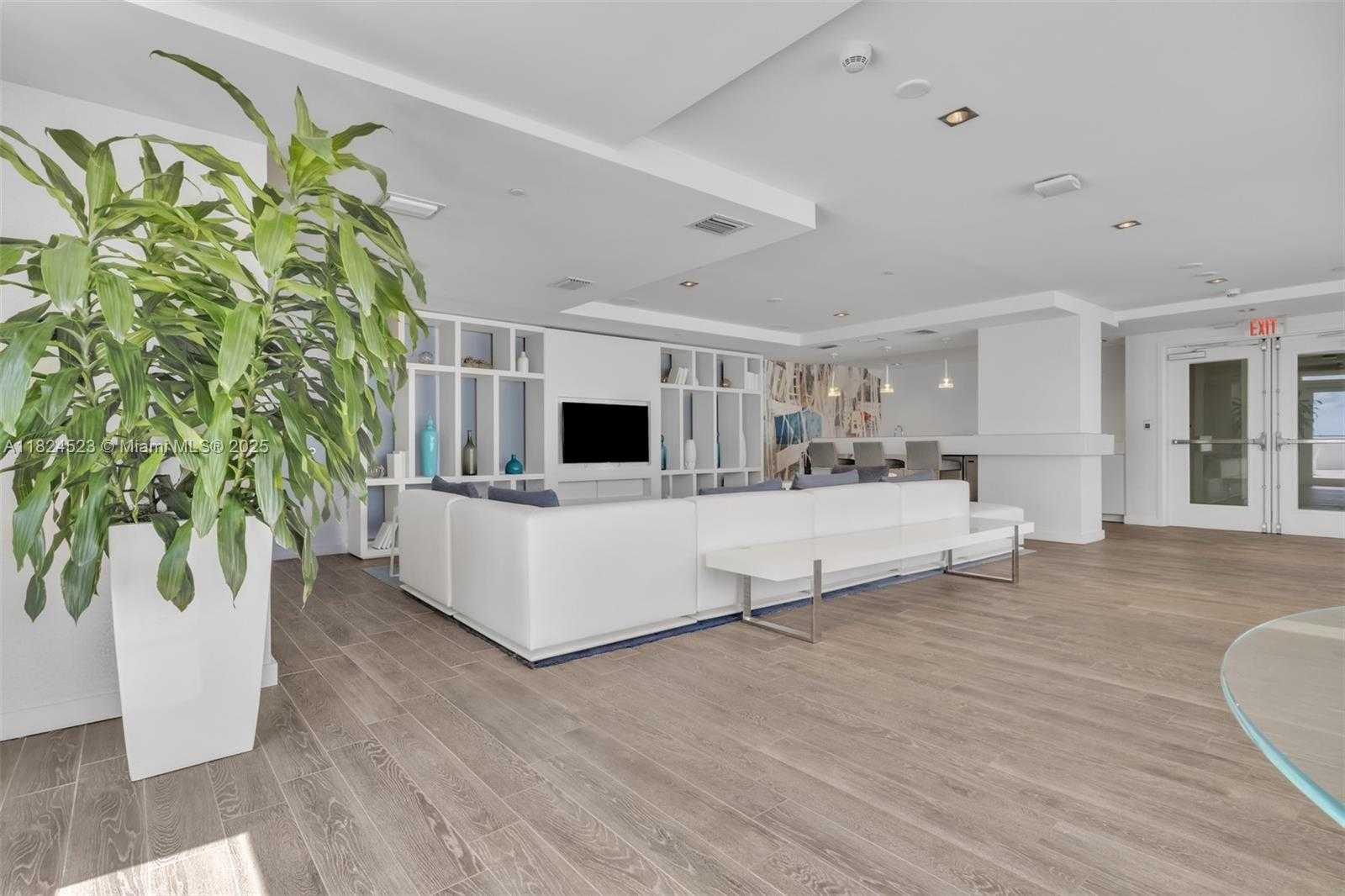 Small Image of 4250 BISCAYNE BLVD #1217, Miami Number 51