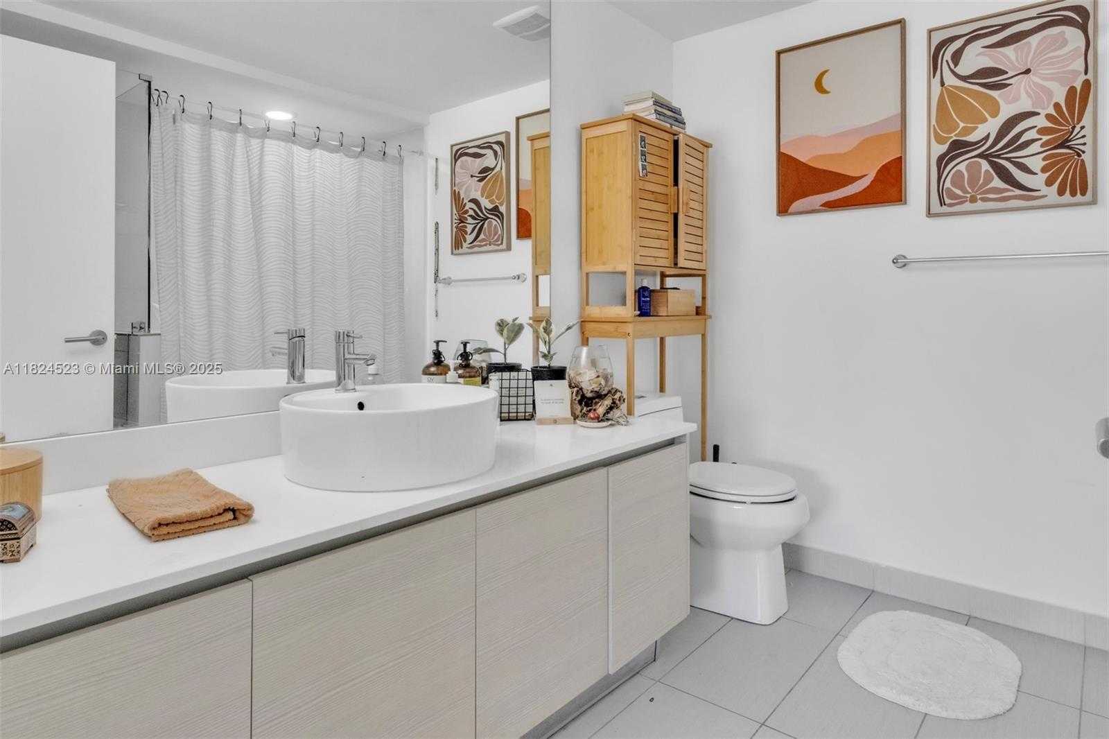 Small Image of 4250 BISCAYNE BLVD #1217, Miami Number 7