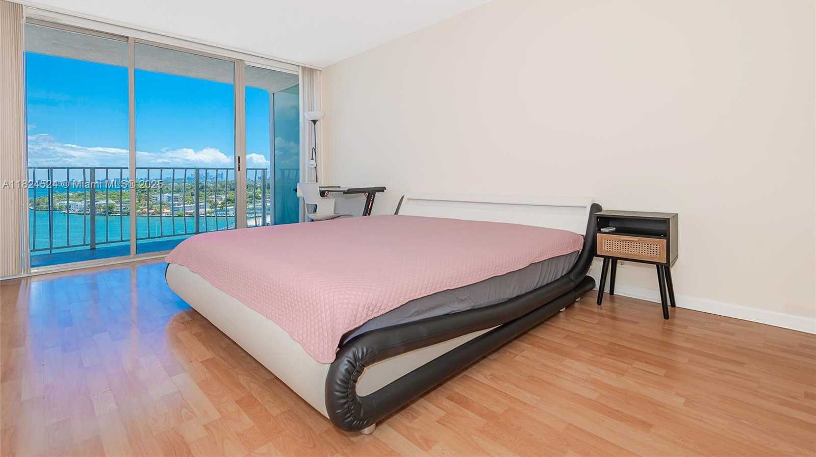 Small Image of 7601 EAST TREASURE DR #1517, North Bay Village Number 15