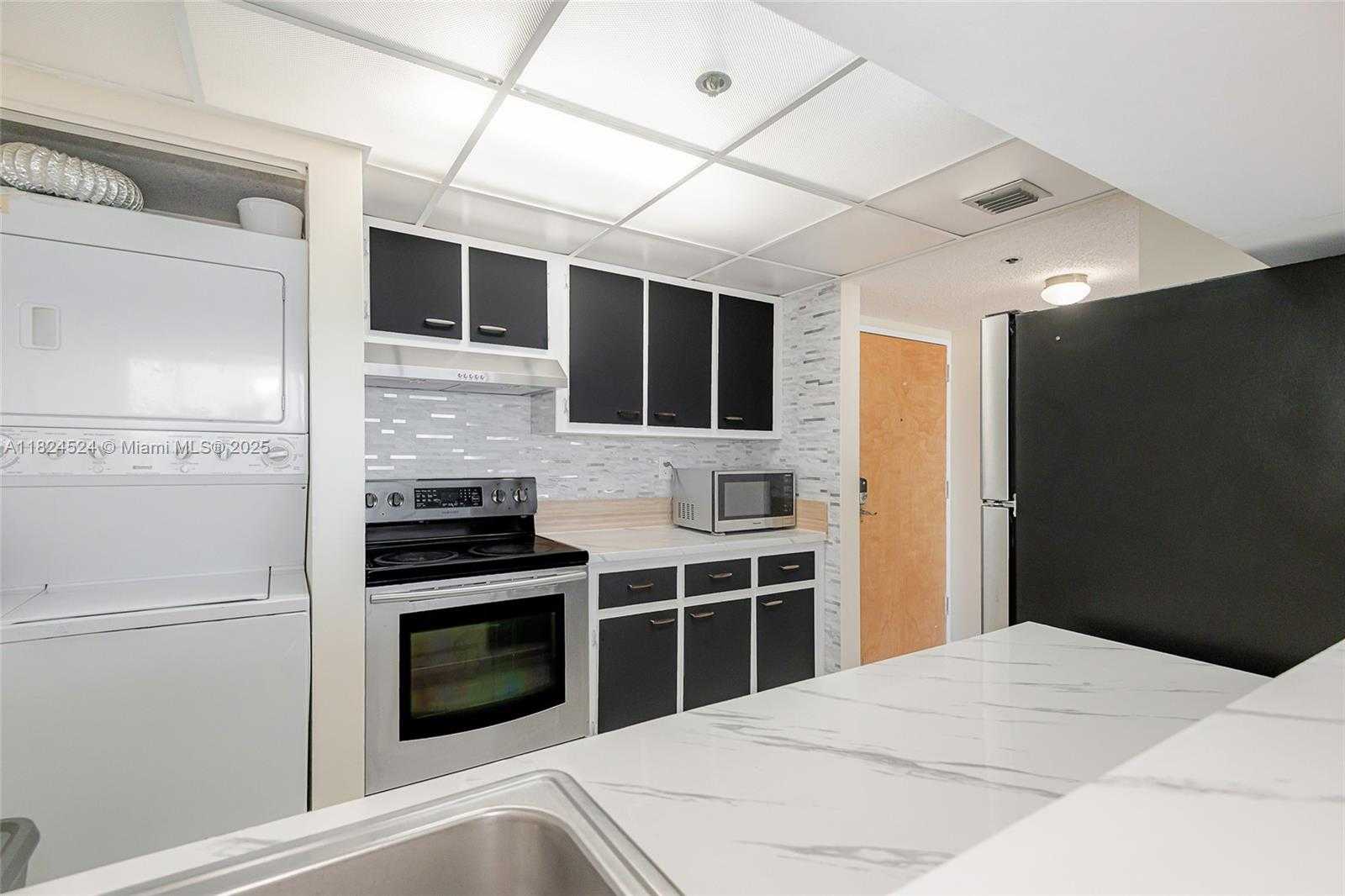 Small Image of 7601 EAST TREASURE DR #1517, North Bay Village Number 7