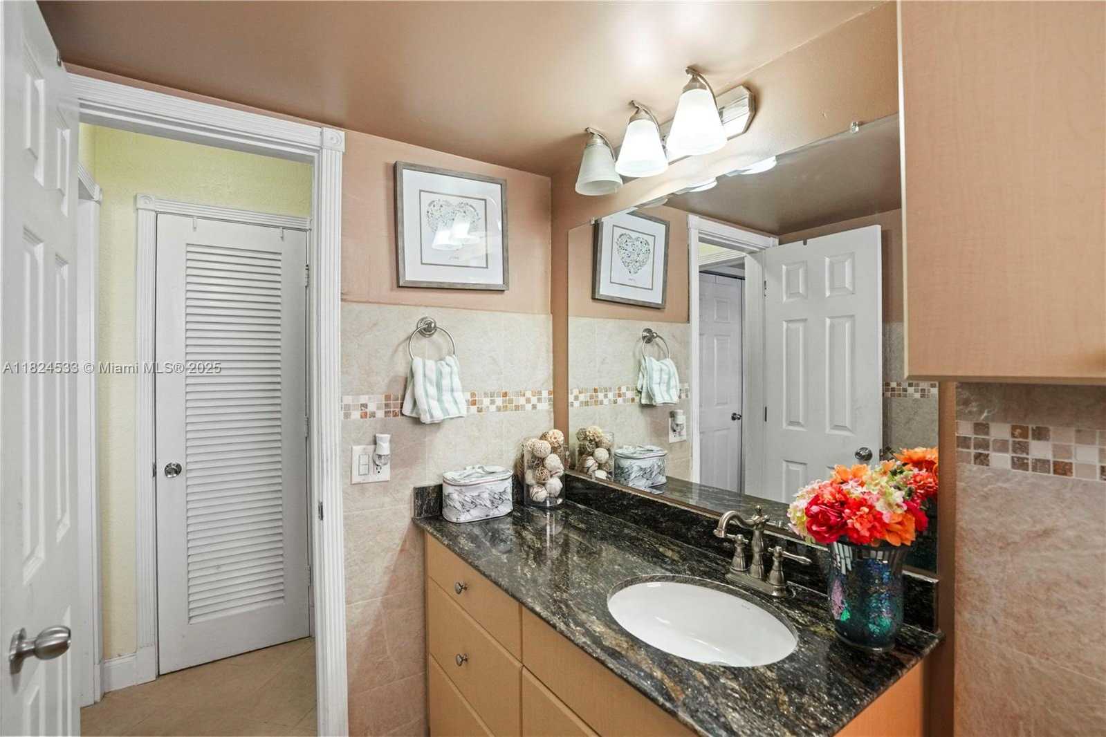 Small Image of 3600 HARRISON ST #16B, Hollywood Number 24