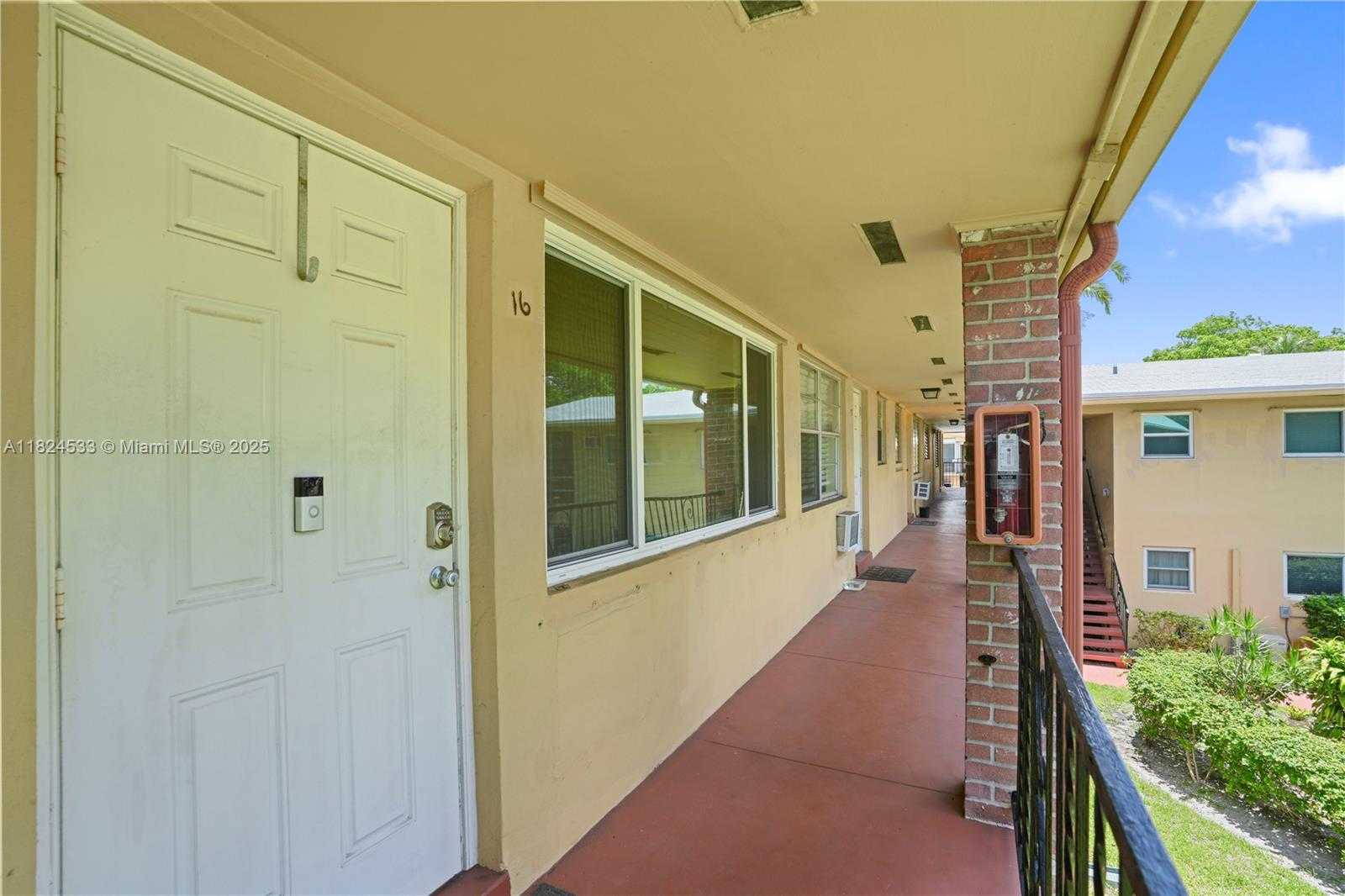 Small Image of 3600 HARRISON ST #16B, Hollywood Number 4