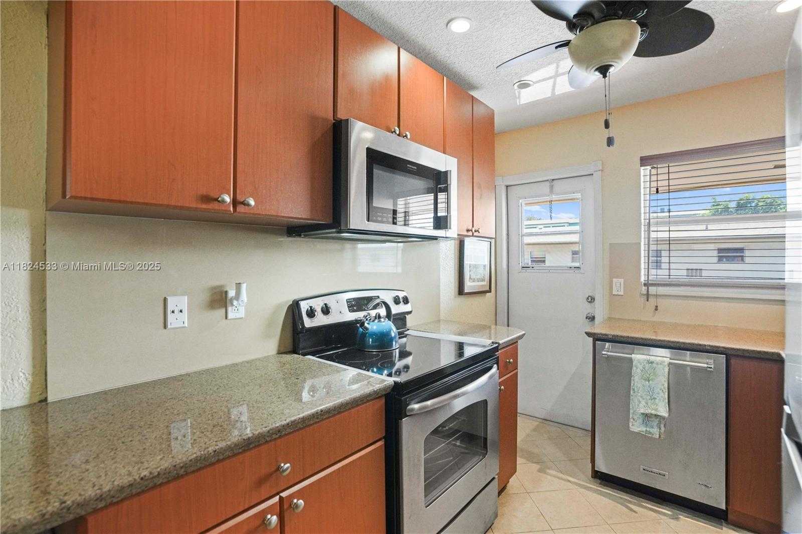 Small Image of 3600 HARRISON ST #16B, Hollywood Number 9