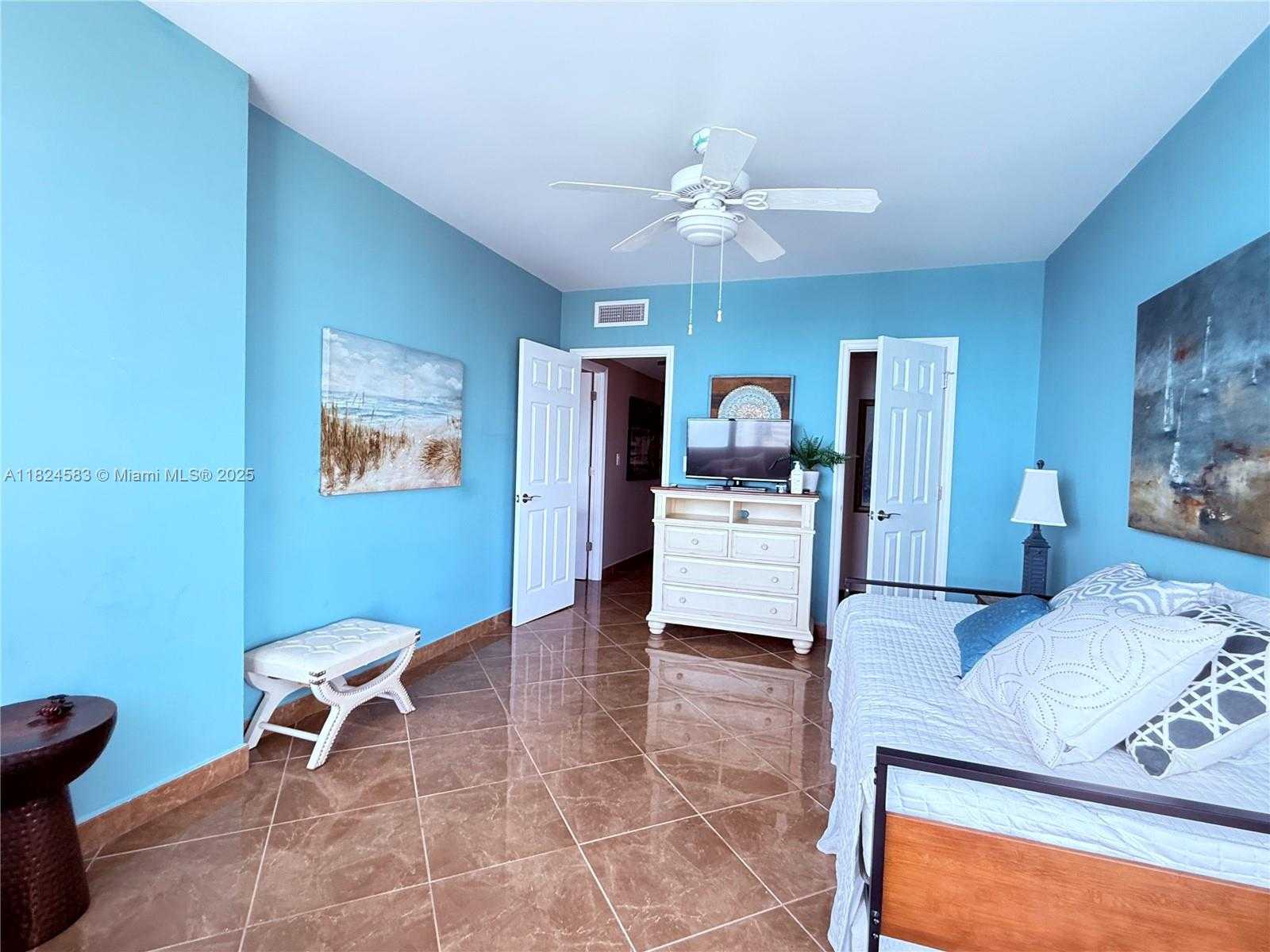 Small Image of 1950 SOUTH OCEAN DR #PHH, Hallandale Beach Number 17