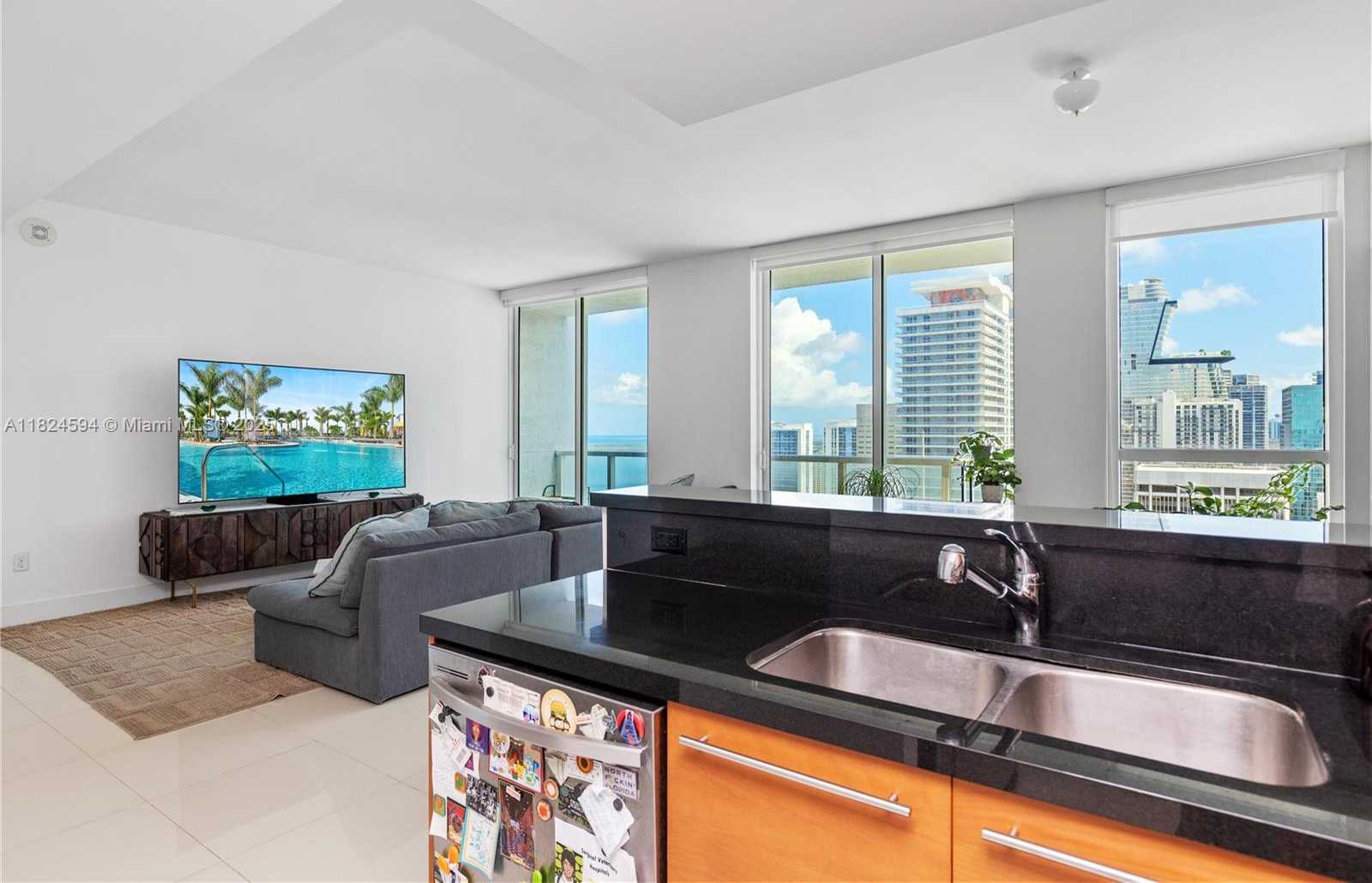 Small Image of 244 BISCAYNE BLVD #4107, Miami Number 10