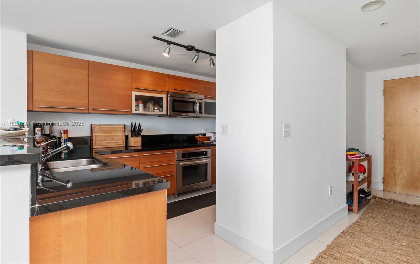 Small Image of 244 BISCAYNE BLVD #4107, Miami Number 12