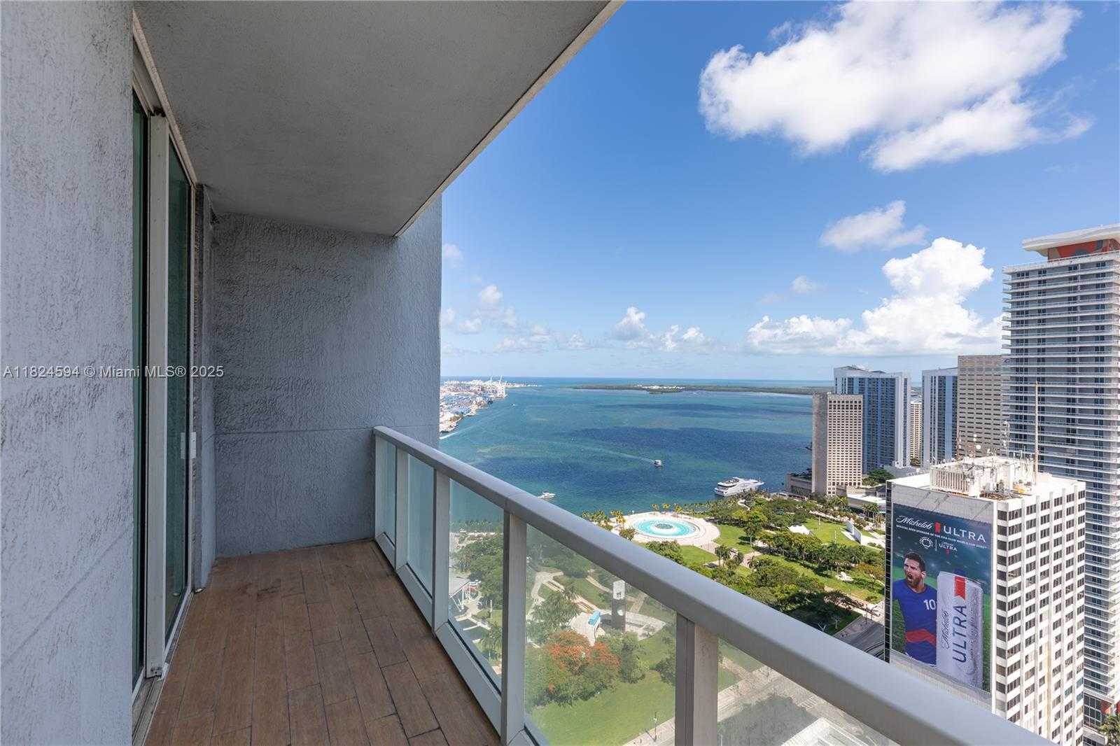 Small Image of 244 BISCAYNE BLVD #4107, Miami Number 2