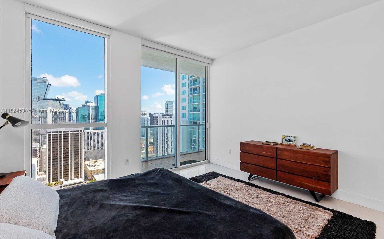 Small Image of 244 BISCAYNE BLVD #4107, Miami Number 21