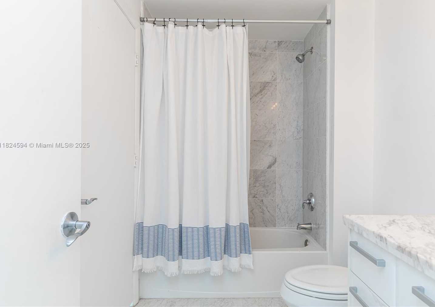 Small Image of 244 BISCAYNE BLVD #4107, Miami Number 34