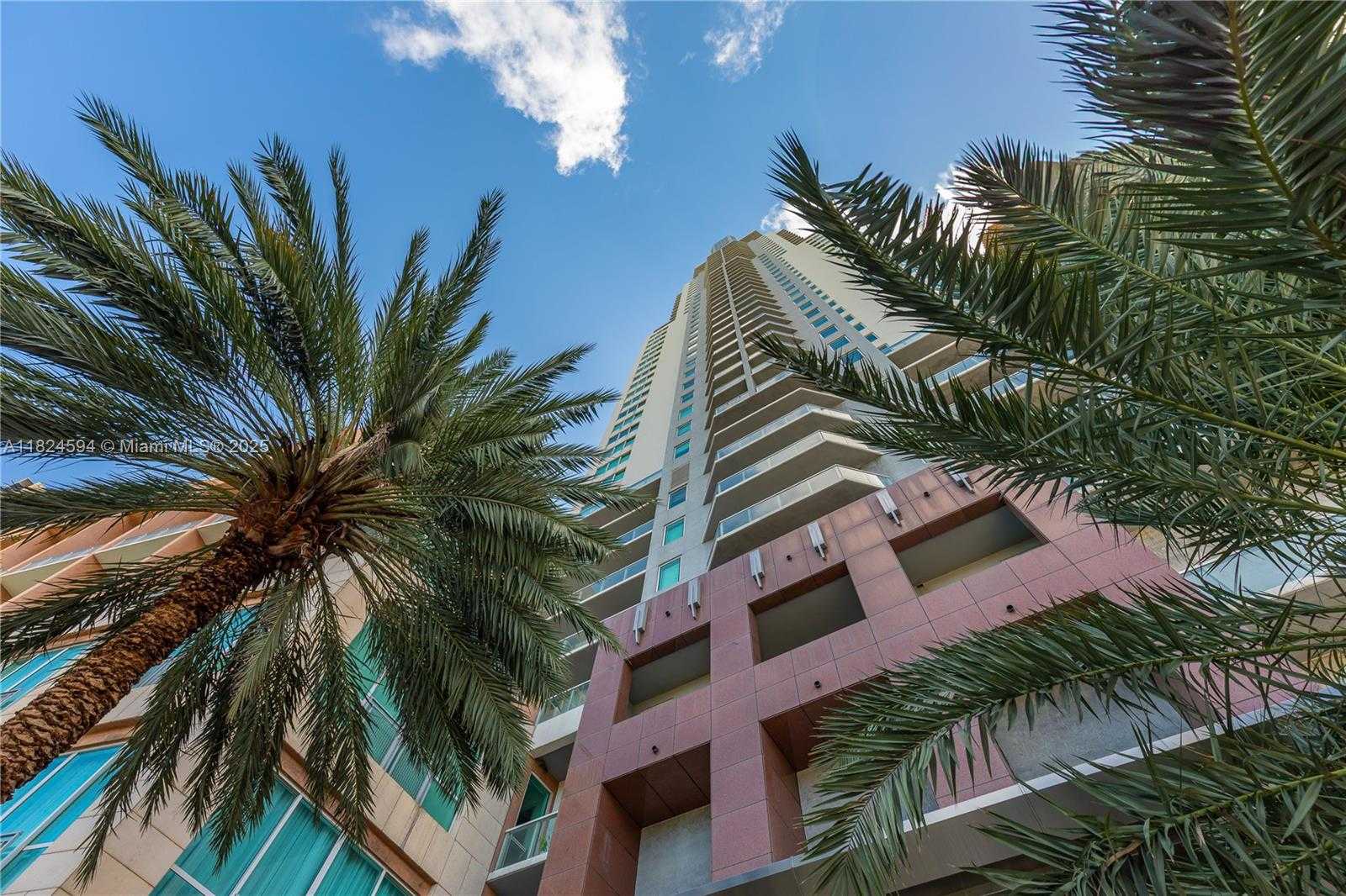 Small Image of 244 BISCAYNE BLVD #4107, Miami Number 38