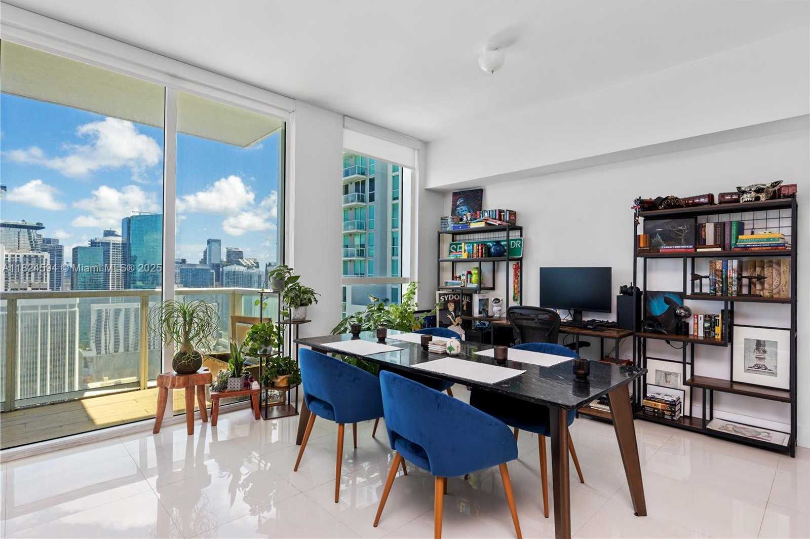 Small Image of 244 BISCAYNE BLVD #4107, Miami Number 7