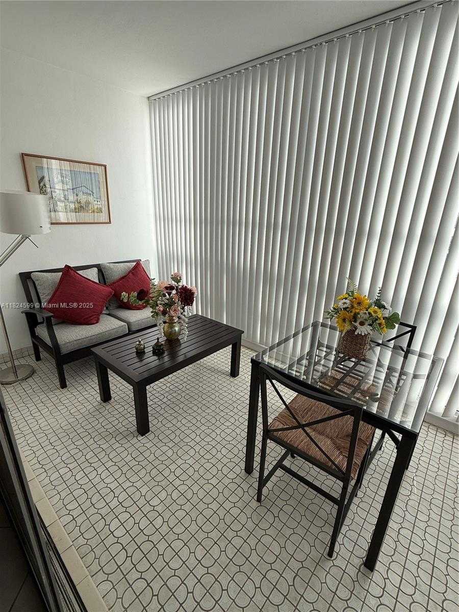 Small Image of 4001 HILLCREST DR #710, Hollywood Number 10