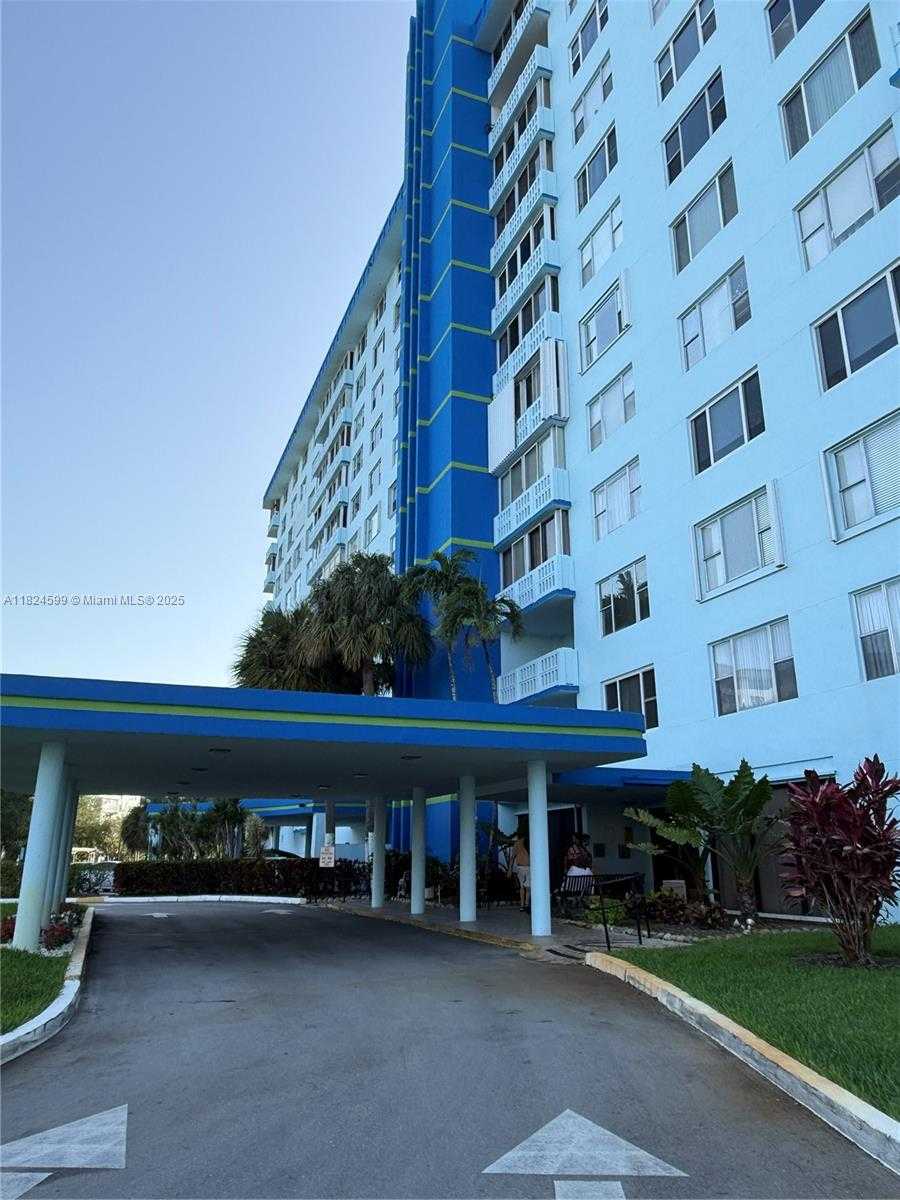 Small Image of 4001 HILLCREST DR #710, Hollywood Number 2