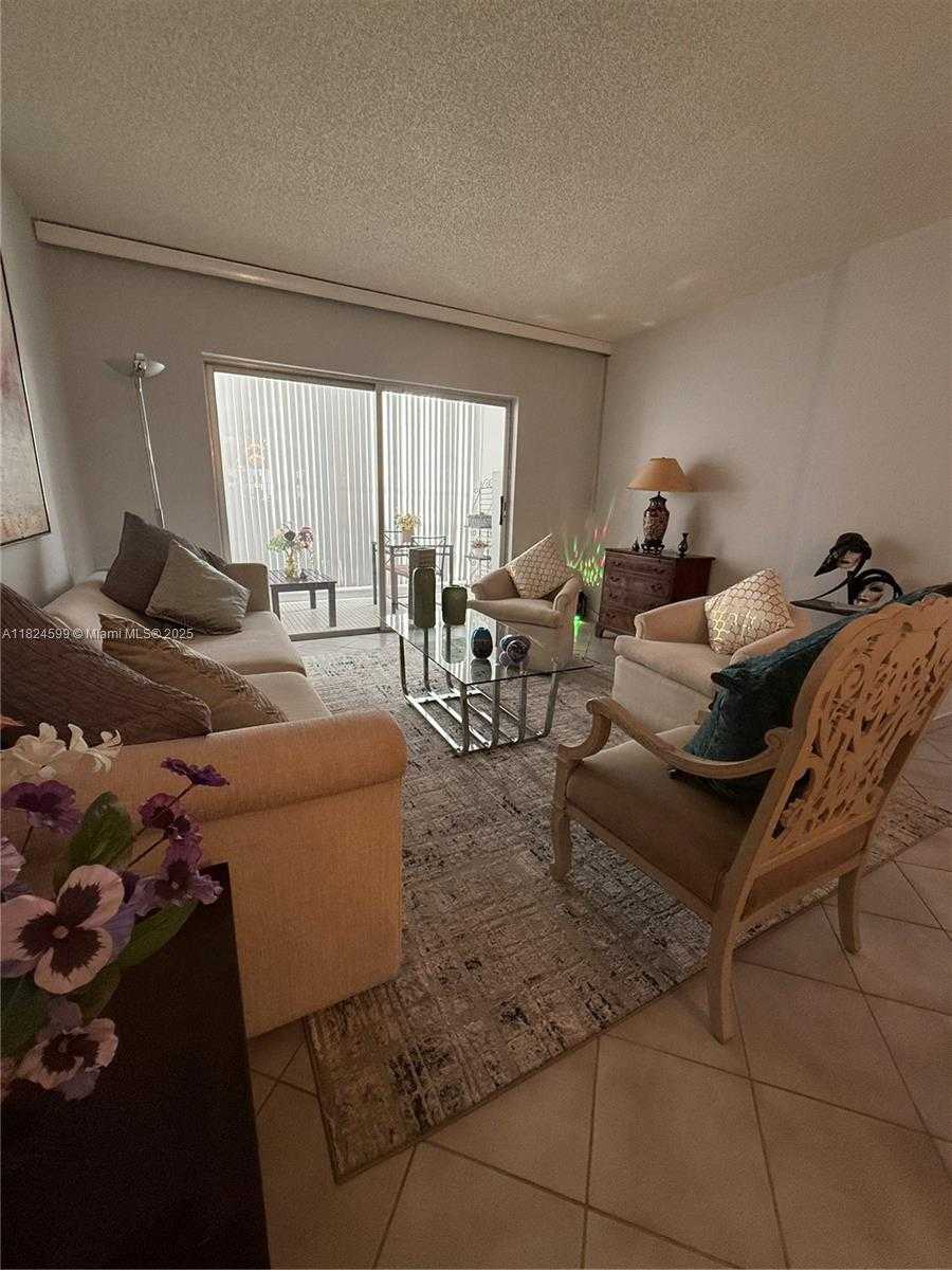 Small Image of 4001 HILLCREST DR #710, Hollywood Number 21