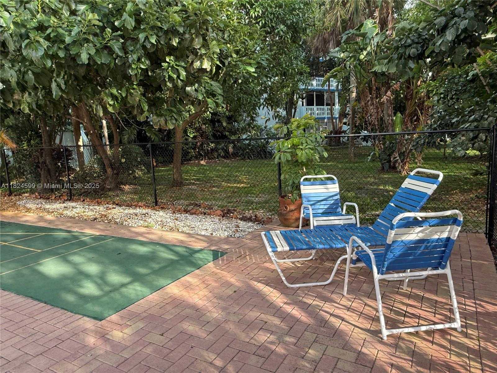 Small Image of 4001 HILLCREST DR #710, Hollywood Number 3