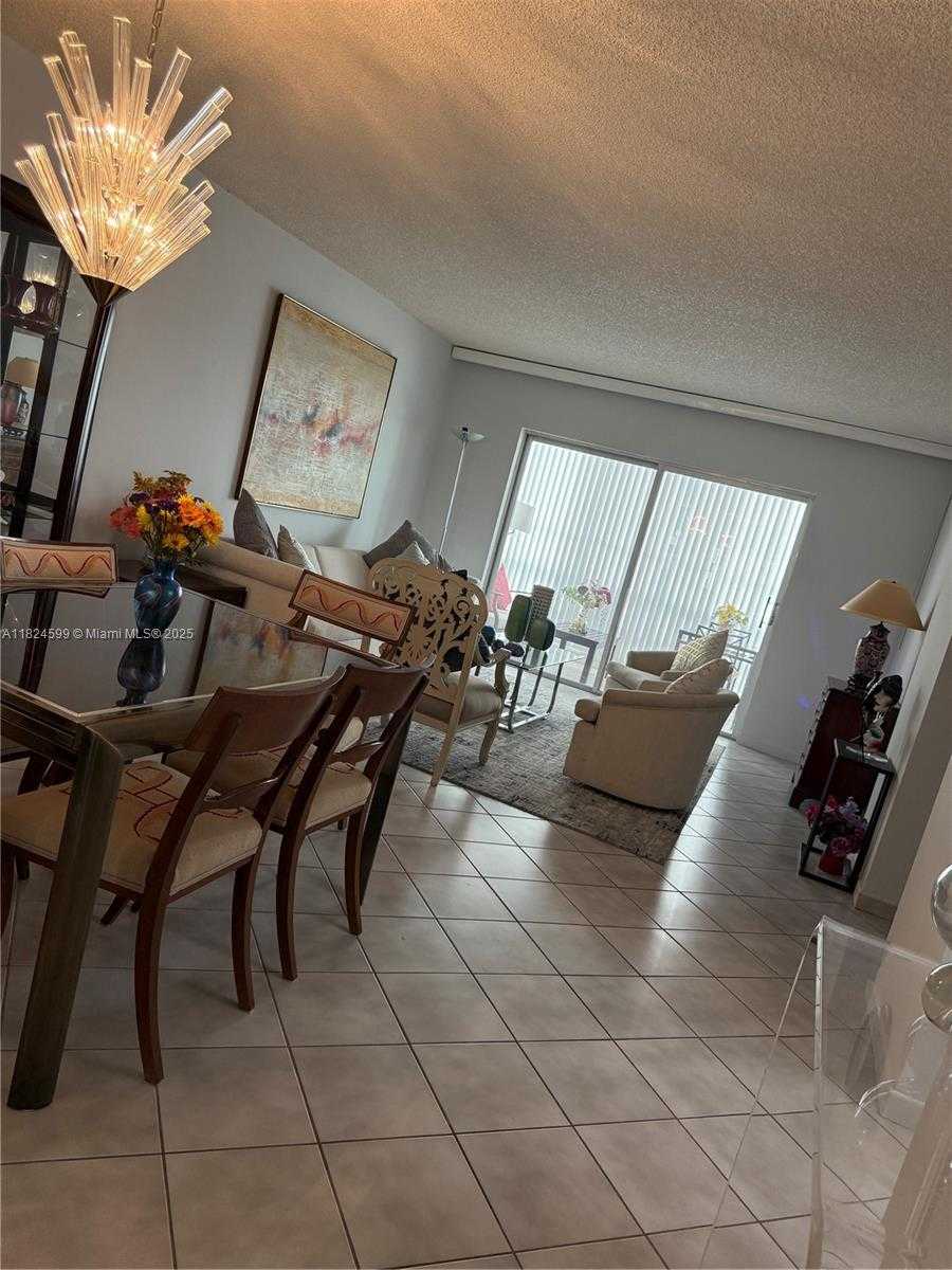 Small Image of 4001 HILLCREST DR #710, Hollywood Number 8
