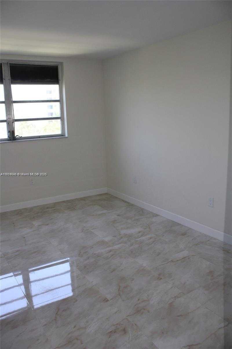 Small Image of 2930 POINT EAST DR #E309, Aventura Number 10