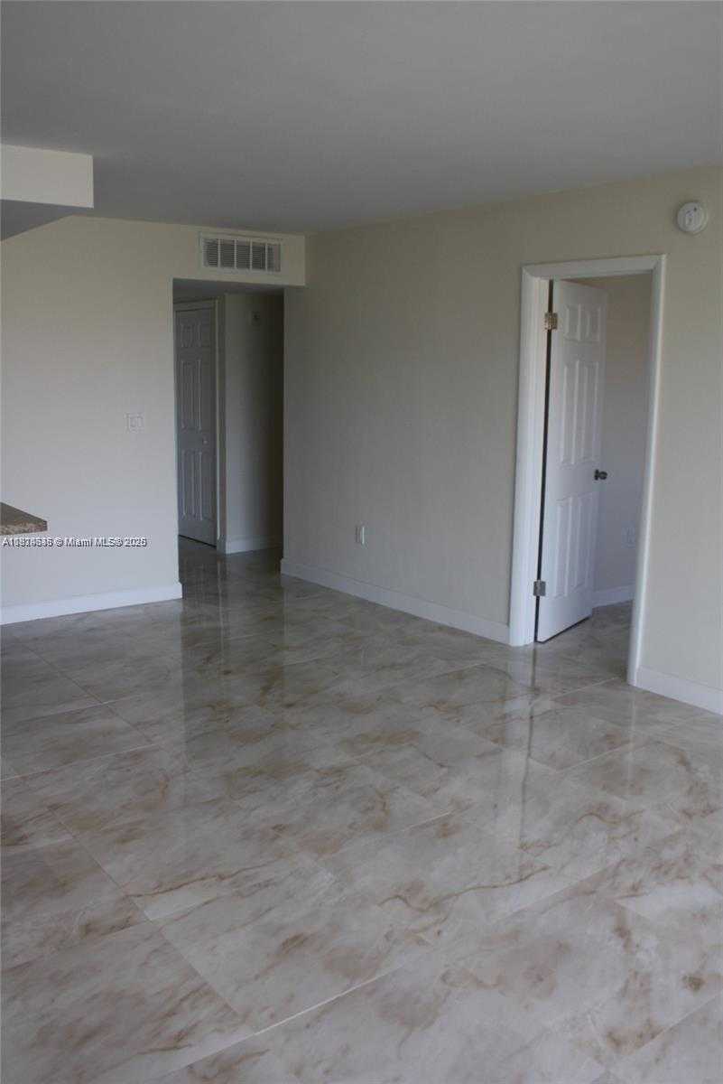 Small Image of 2930 POINT EAST DR #E309, Aventura Number 11