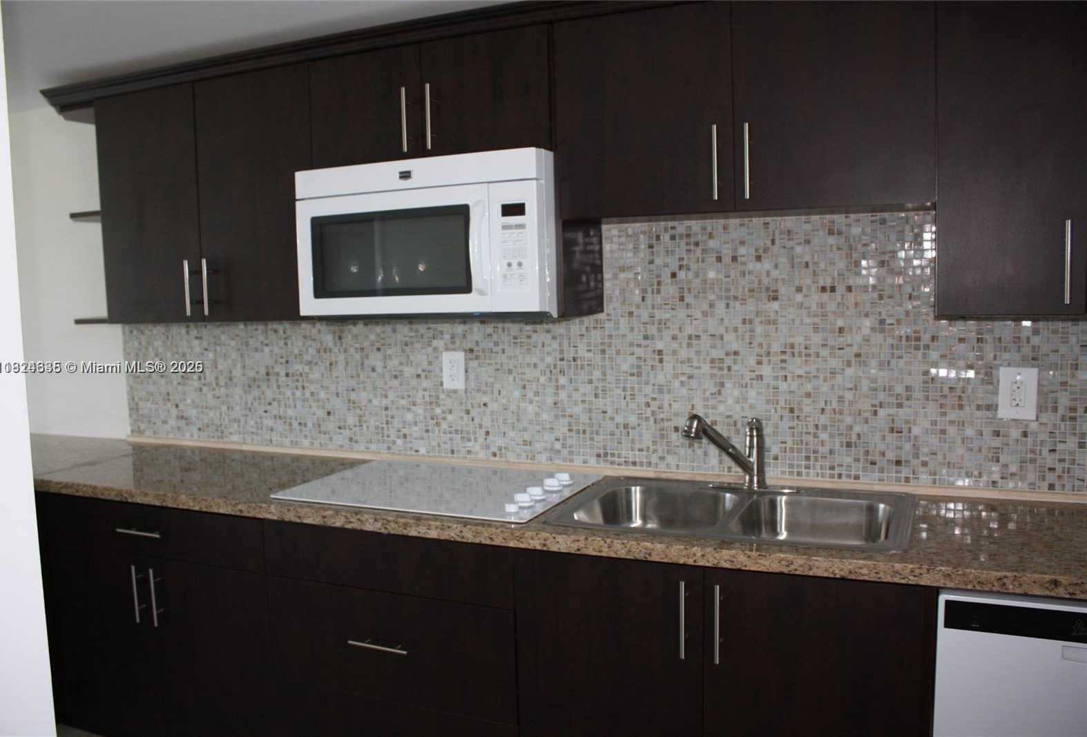 Small Image of 2930 POINT EAST DR #E309, Aventura Number 3