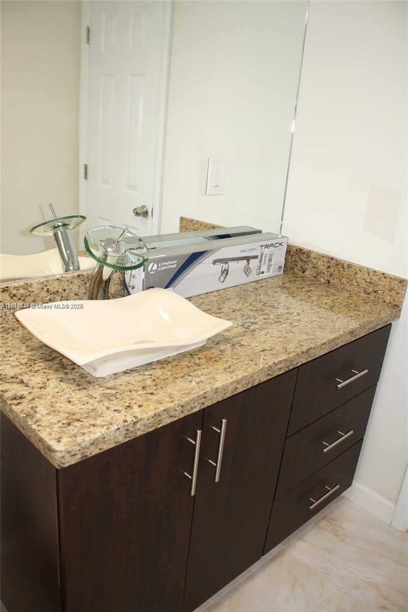 Small Image of 2930 POINT EAST DR #E309, Aventura Number 8