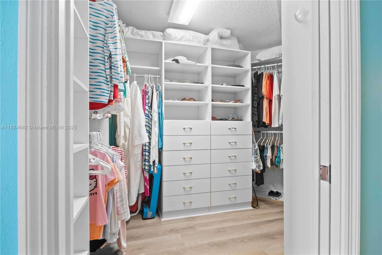 Small Image of 6051 NORTH OCEAN DR #1602, Hollywood Number 25