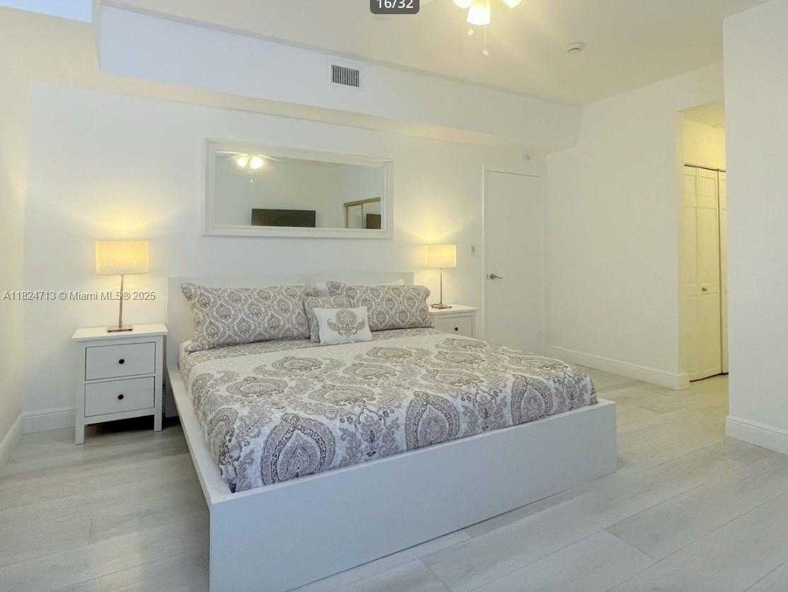 Small Image of 326 HARRISON ST #303A, Hollywood Number 15