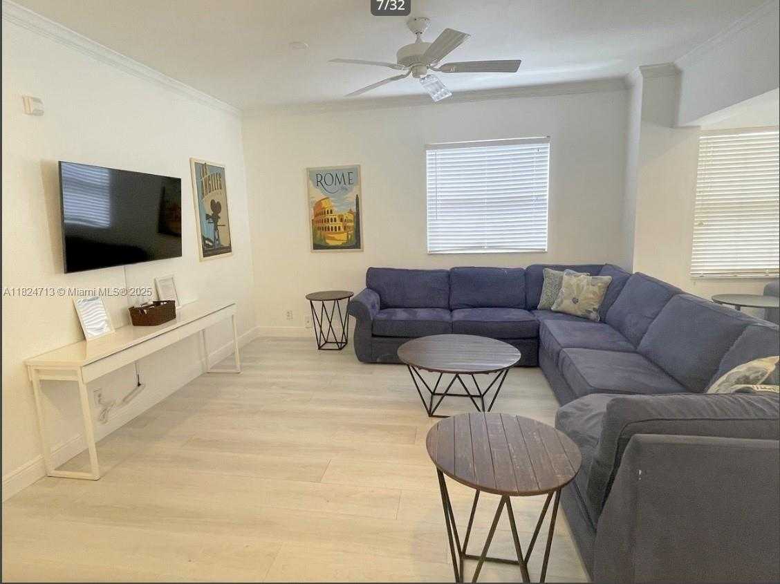 Small Image of 326 HARRISON ST #303A, Hollywood Number 4