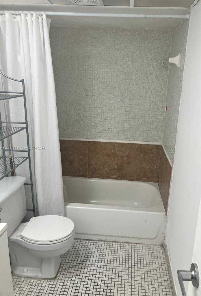 Small Image of 1820 SOUTH WEST 81ST AVE #3305, North Lauderdale Number 18
