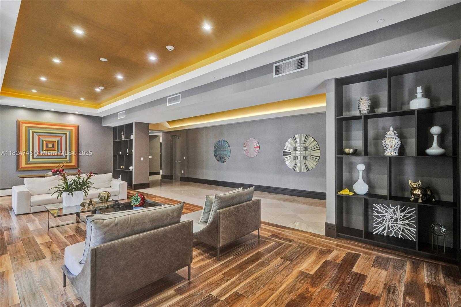 Small Image of 718 VALENCIA AVE #204, Coral Gables Number 12