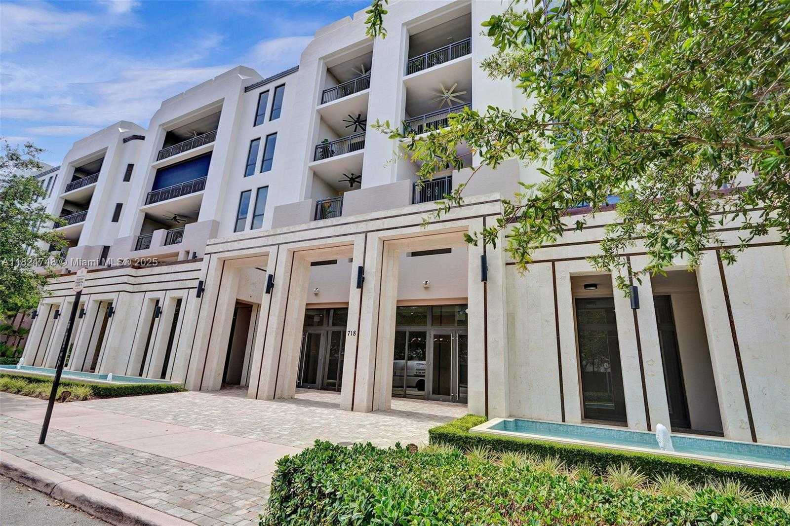 Small Image of 718 VALENCIA AVE #204, Coral Gables Number 15