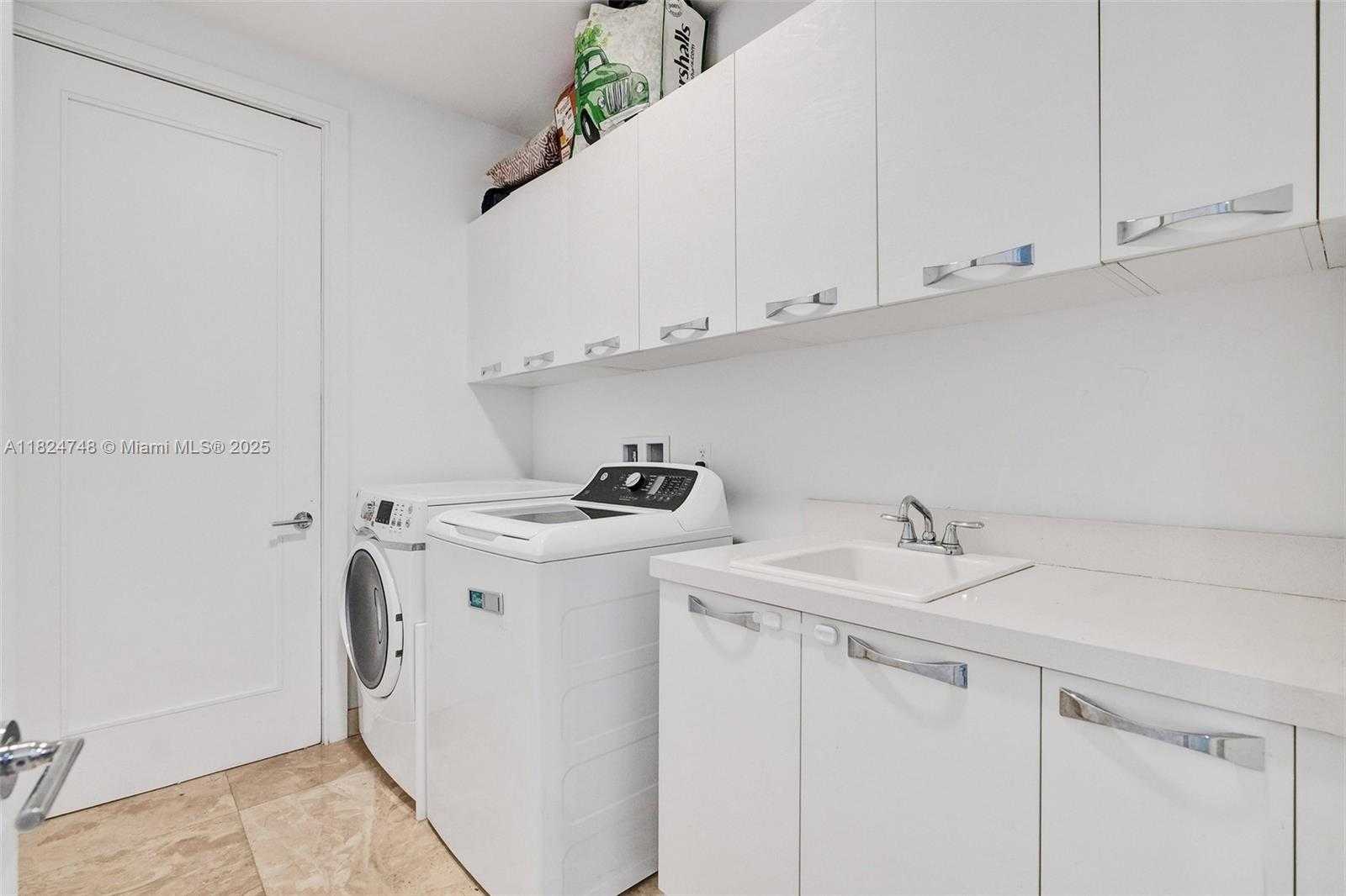 Small Image of 718 VALENCIA AVE #204, Coral Gables Number 17