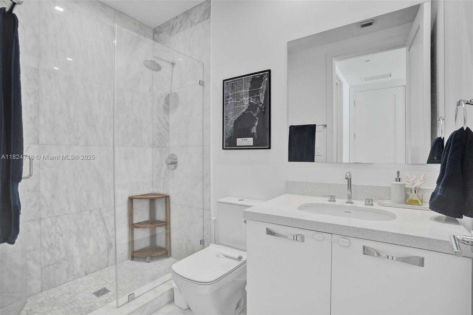 Small Image of 718 VALENCIA AVE #204, Coral Gables Number 21