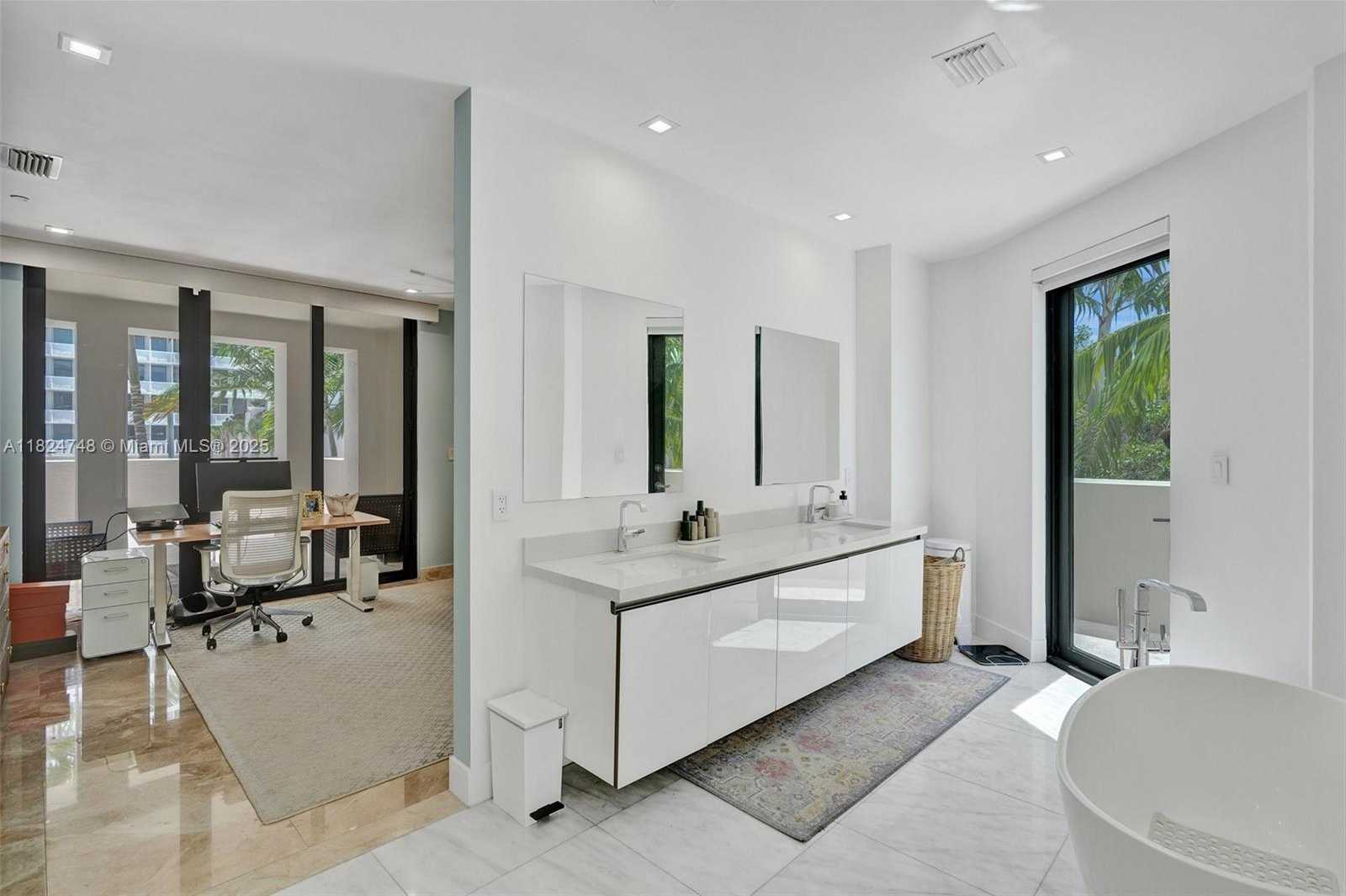 Small Image of 718 VALENCIA AVE #204, Coral Gables Number 34