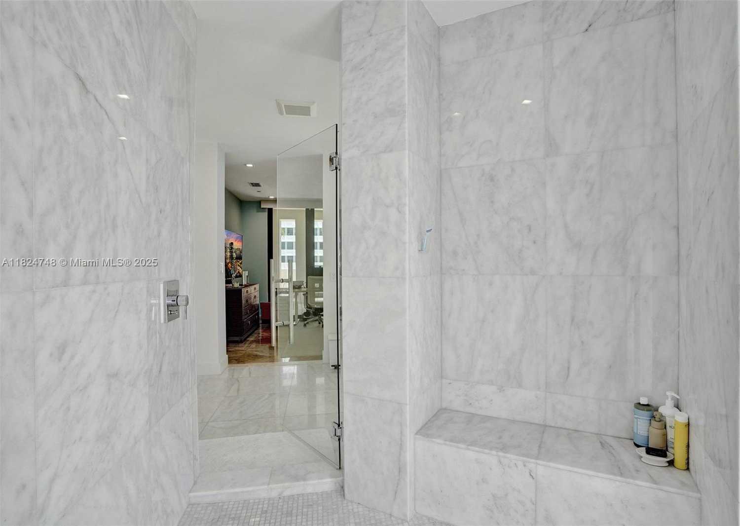 Small Image of 718 VALENCIA AVE #204, Coral Gables Number 36